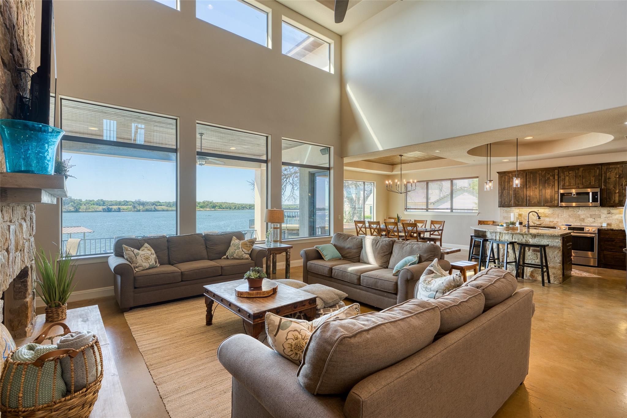 517 Reynolds St, Kingsland, TX 78639