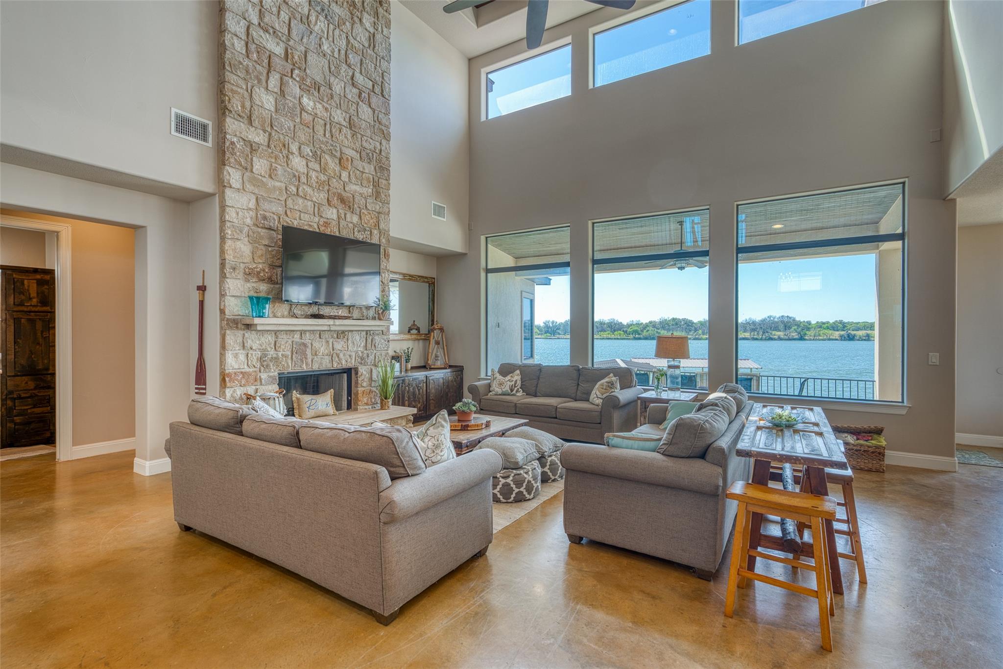 517 Reynolds St, Kingsland, TX 78639