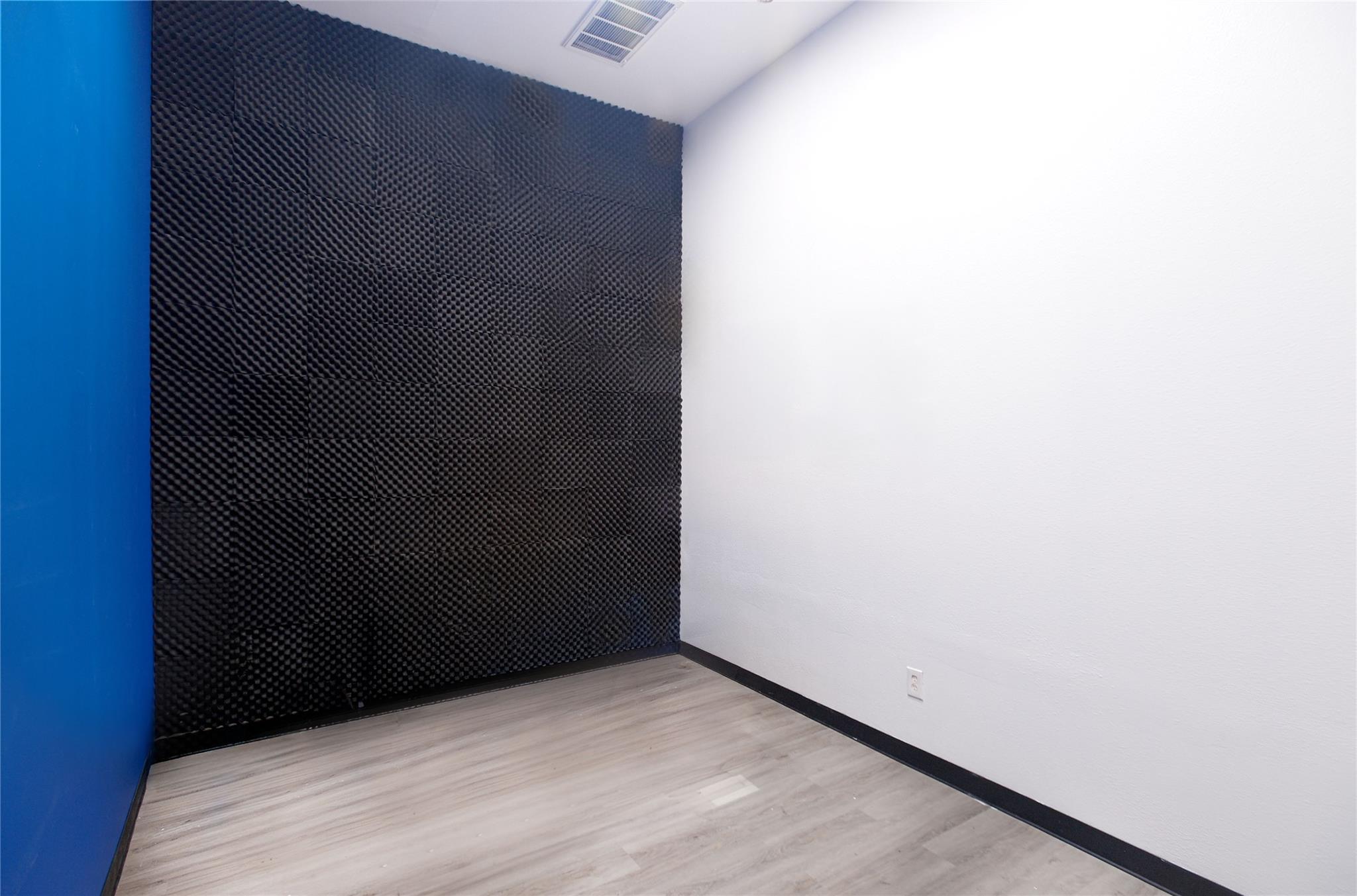 2501 S Bagdad Rd # Unit B, Leander, TX 78641