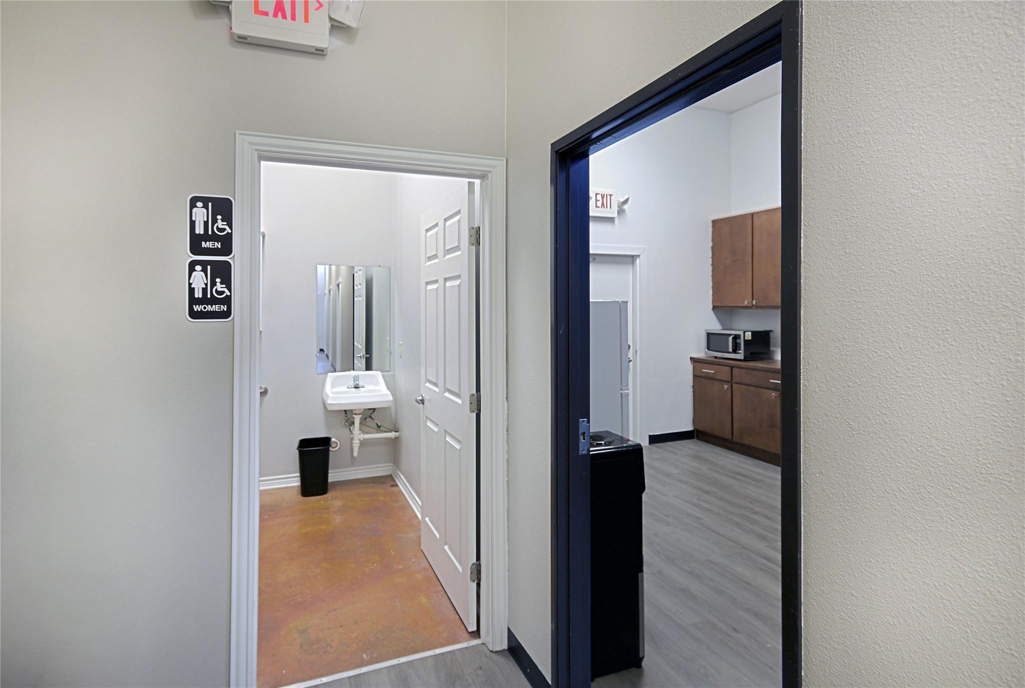 2501 S Bagdad Rd # Unit B, Leander, TX 78641