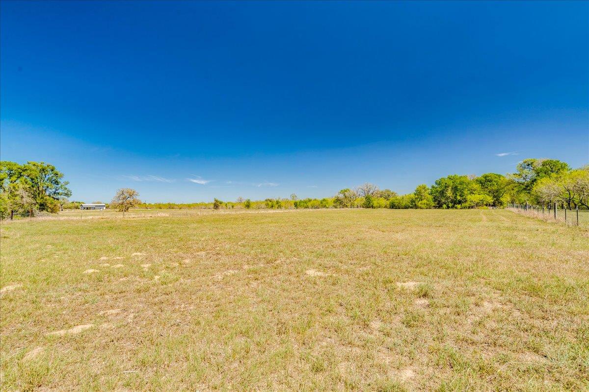 169 Sand Hill Rd, Dale, TX 78616