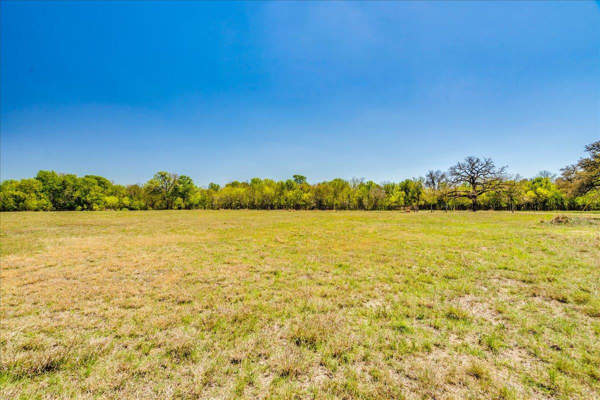 169 Sand Hill Rd, Dale, TX 78616