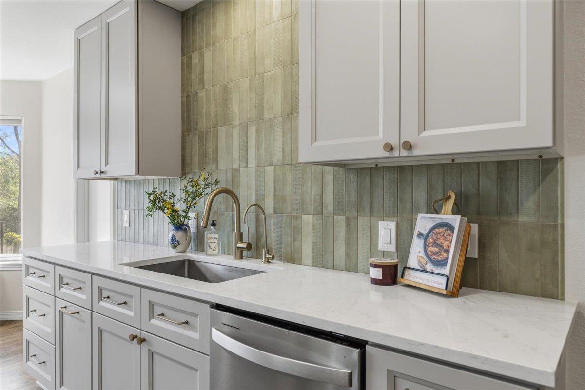 16839 Luckenwald Dr, Round Rock, TX 78681