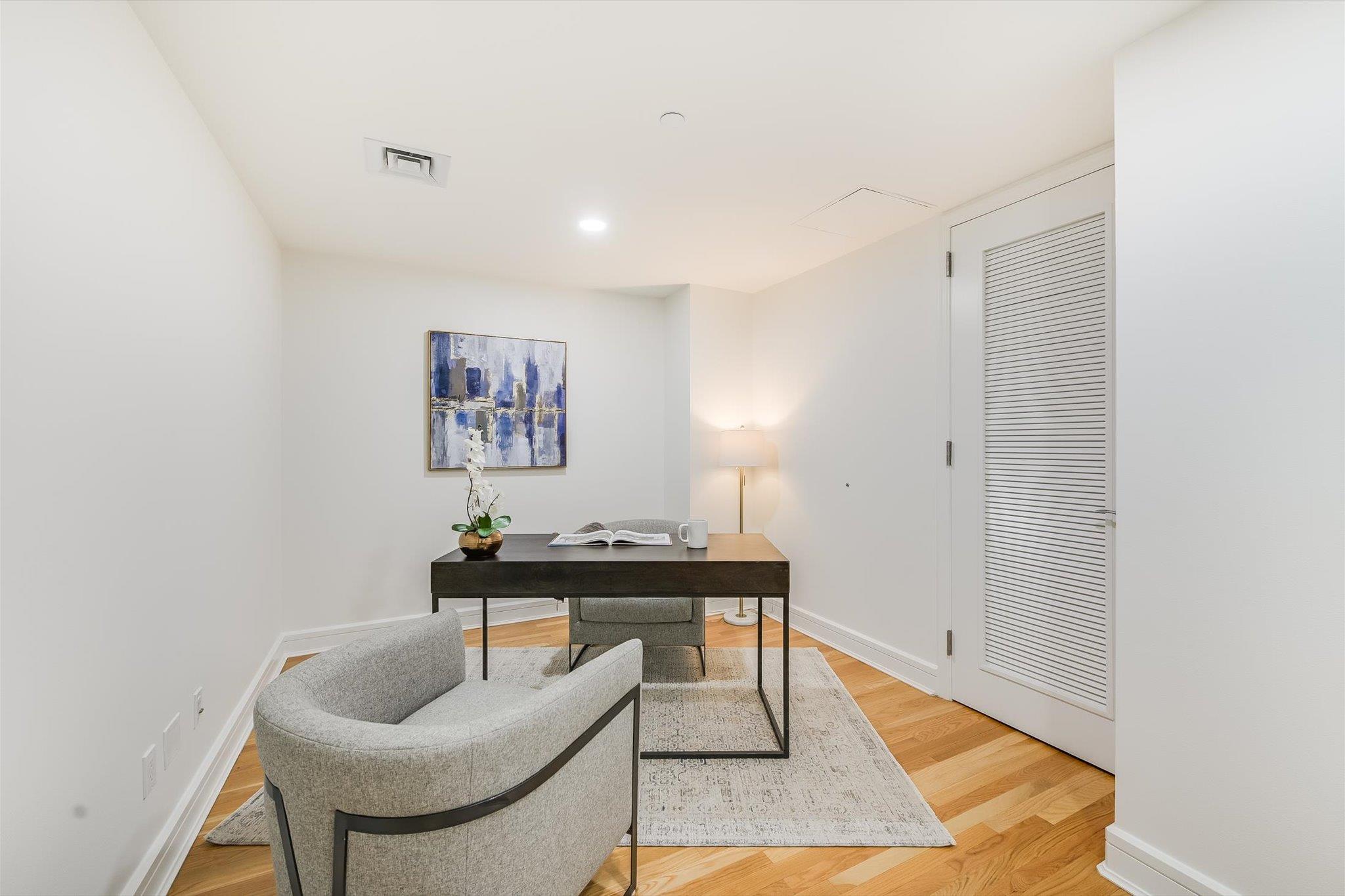 901 W 9th St # 203, Austin, TX 78703