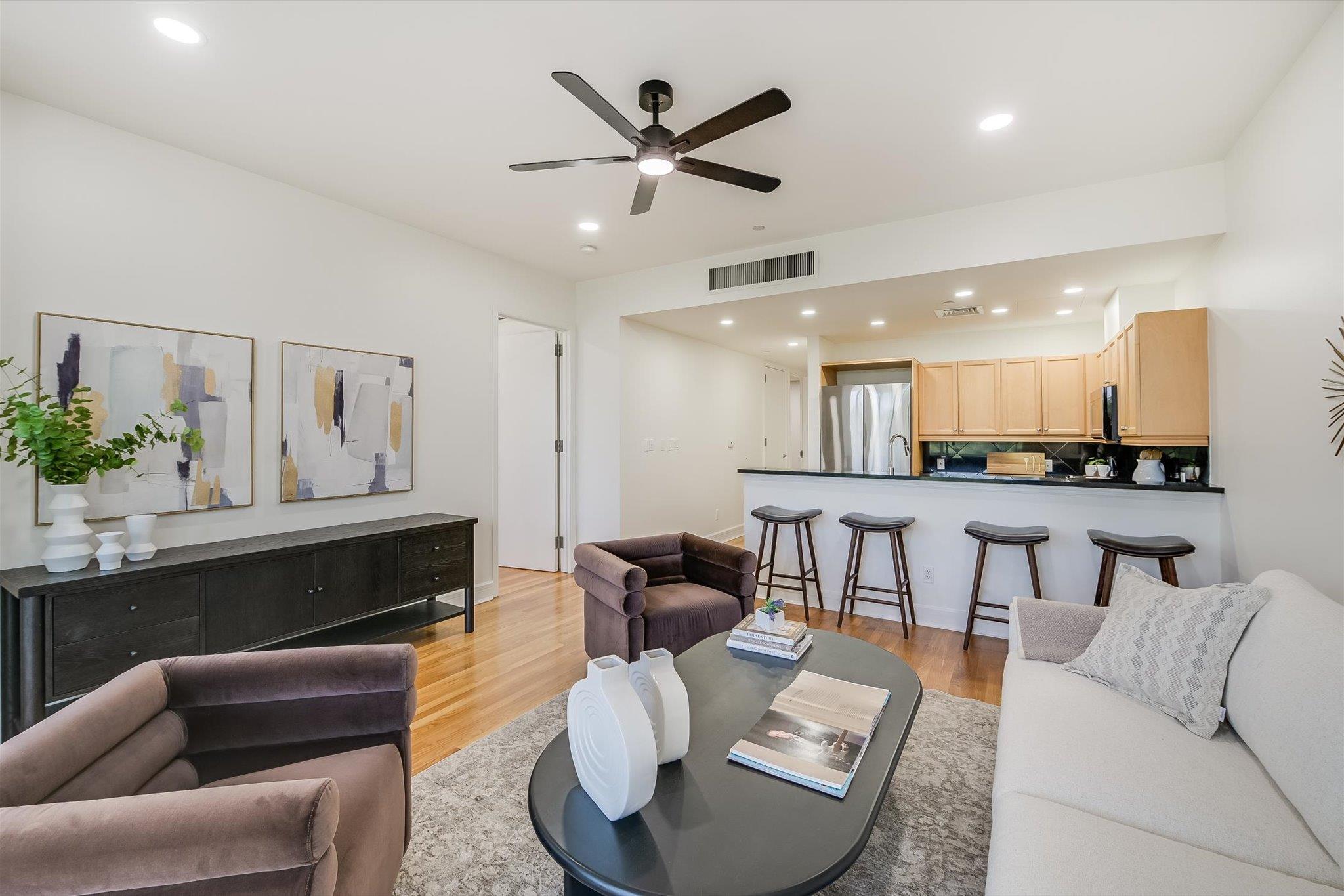 901 W 9th St # 203, Austin, TX 78703