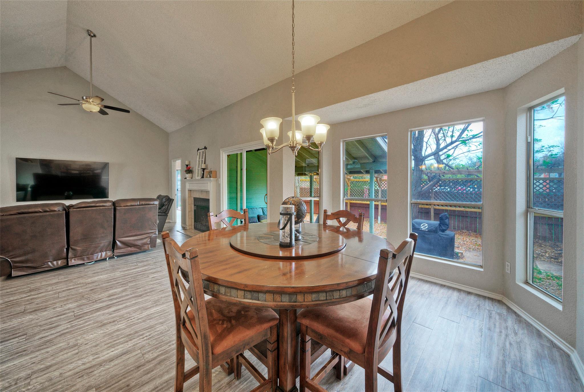 8105 Elkhorn Mountain Trl, Austin, TX 78729