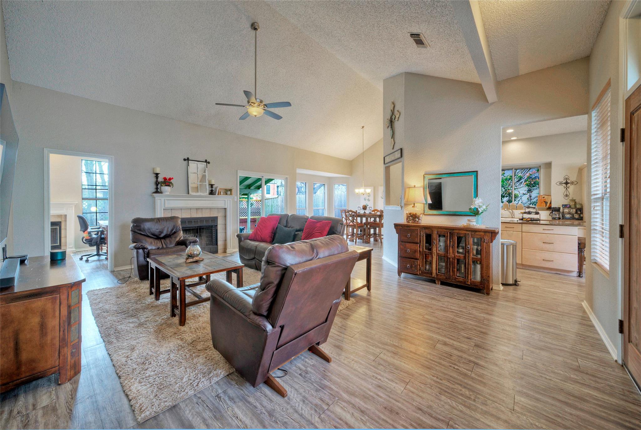 8105 Elkhorn Mountain Trl, Austin, TX 78729