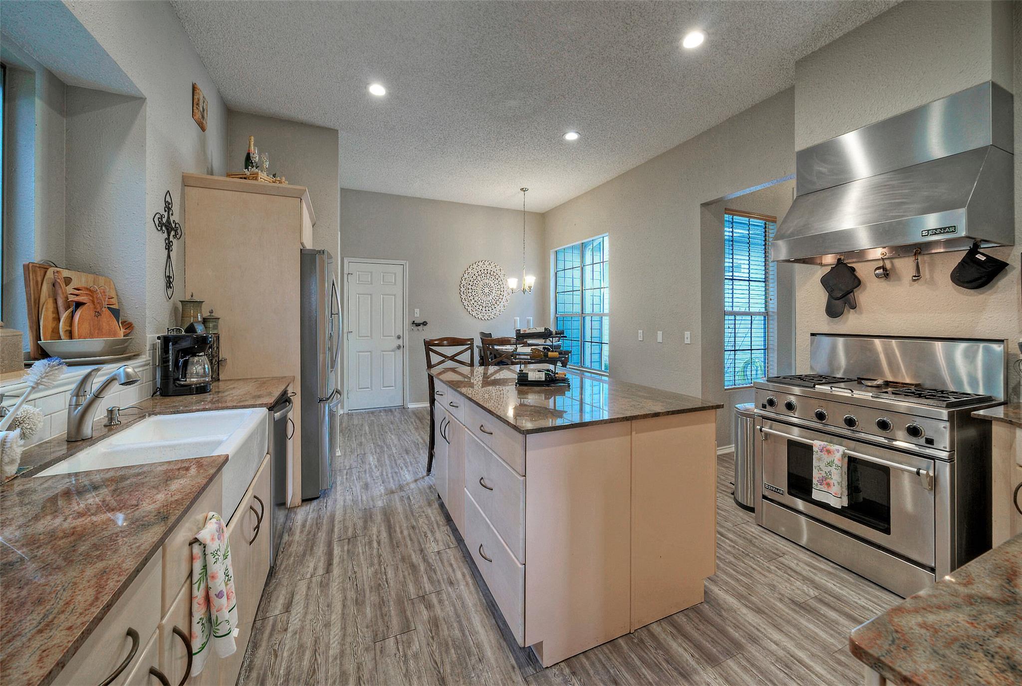 8105 Elkhorn Mountain Trl, Austin, TX 78729