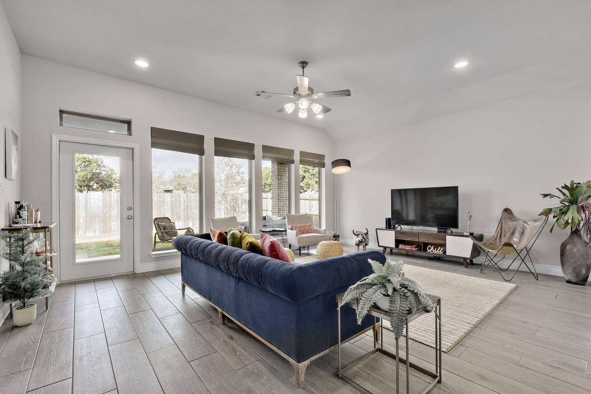 417 Francis Lottie Dr, Buda, TX 78610