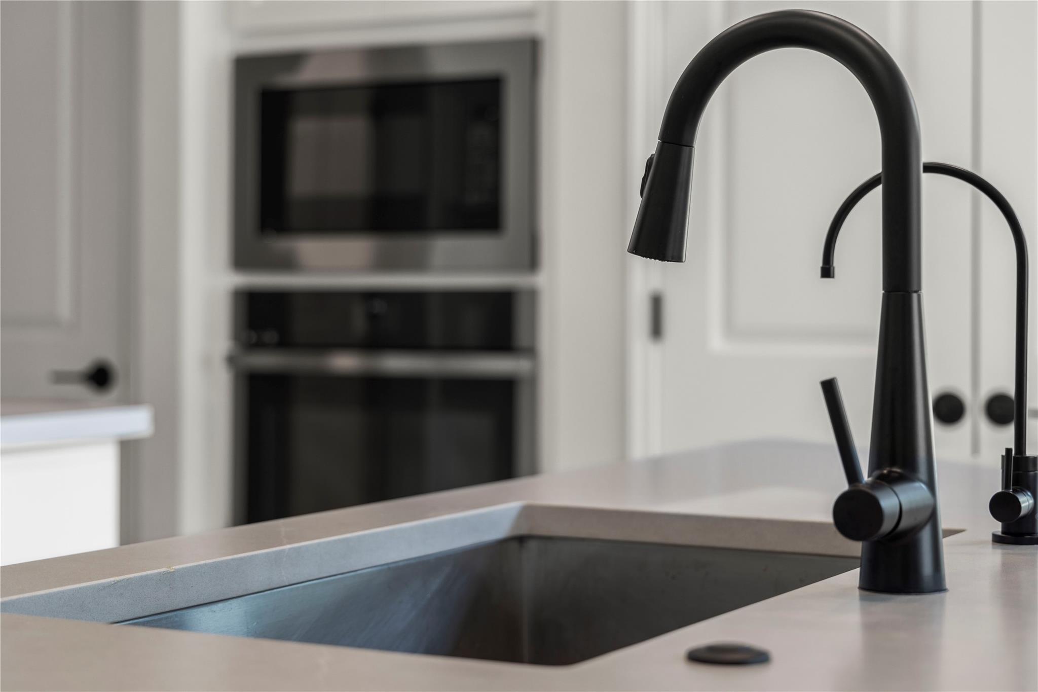 1128 Villa Rialto Vw, Leander, TX 78641