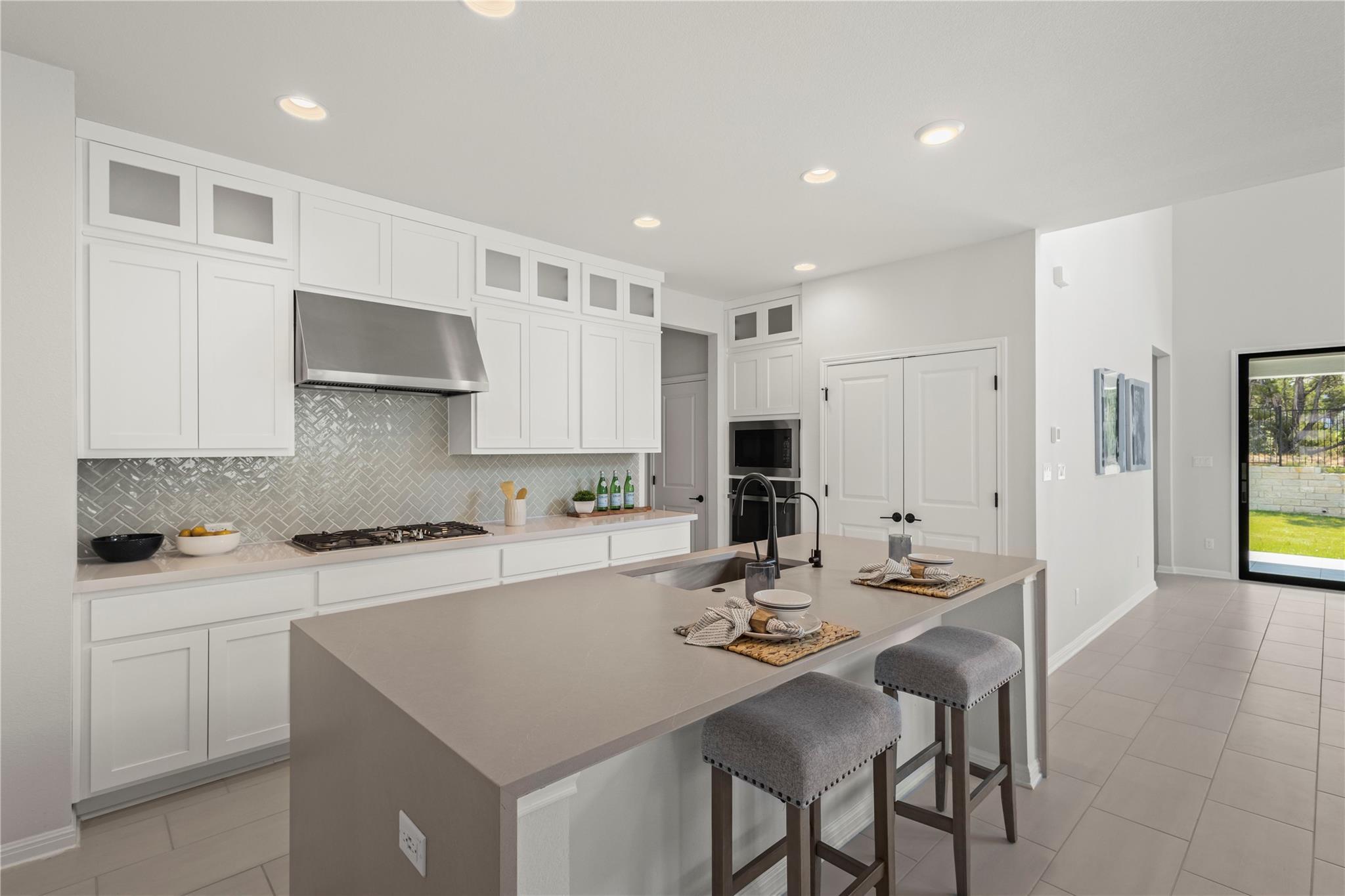 1128 Villa Rialto Vw, Leander, TX 78641