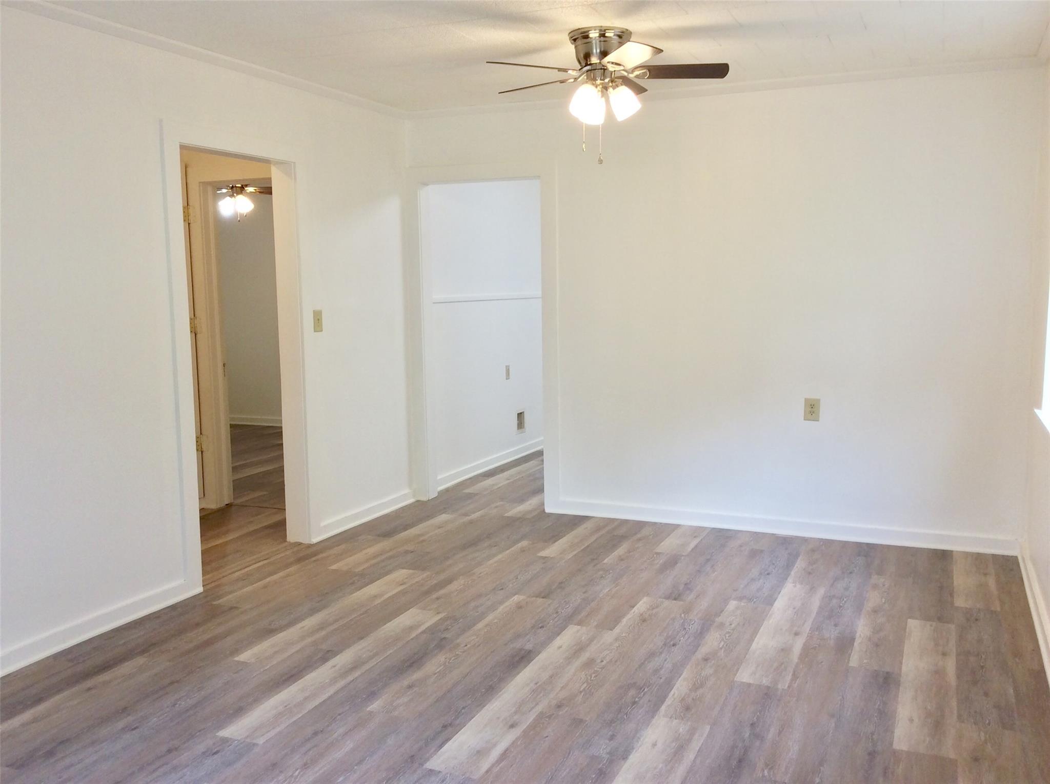 406 N Broadway St, Caldwell, TX 77836