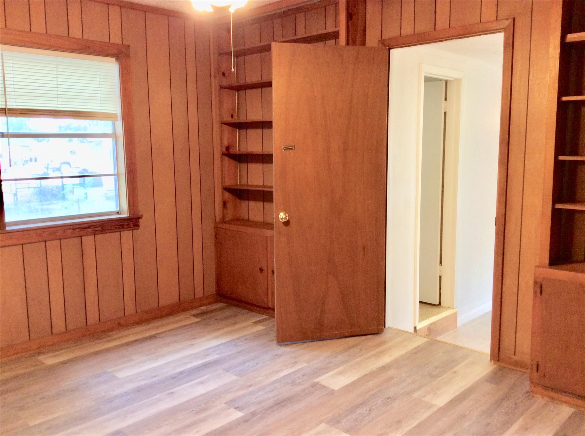 406 N Broadway St, Caldwell, TX 77836