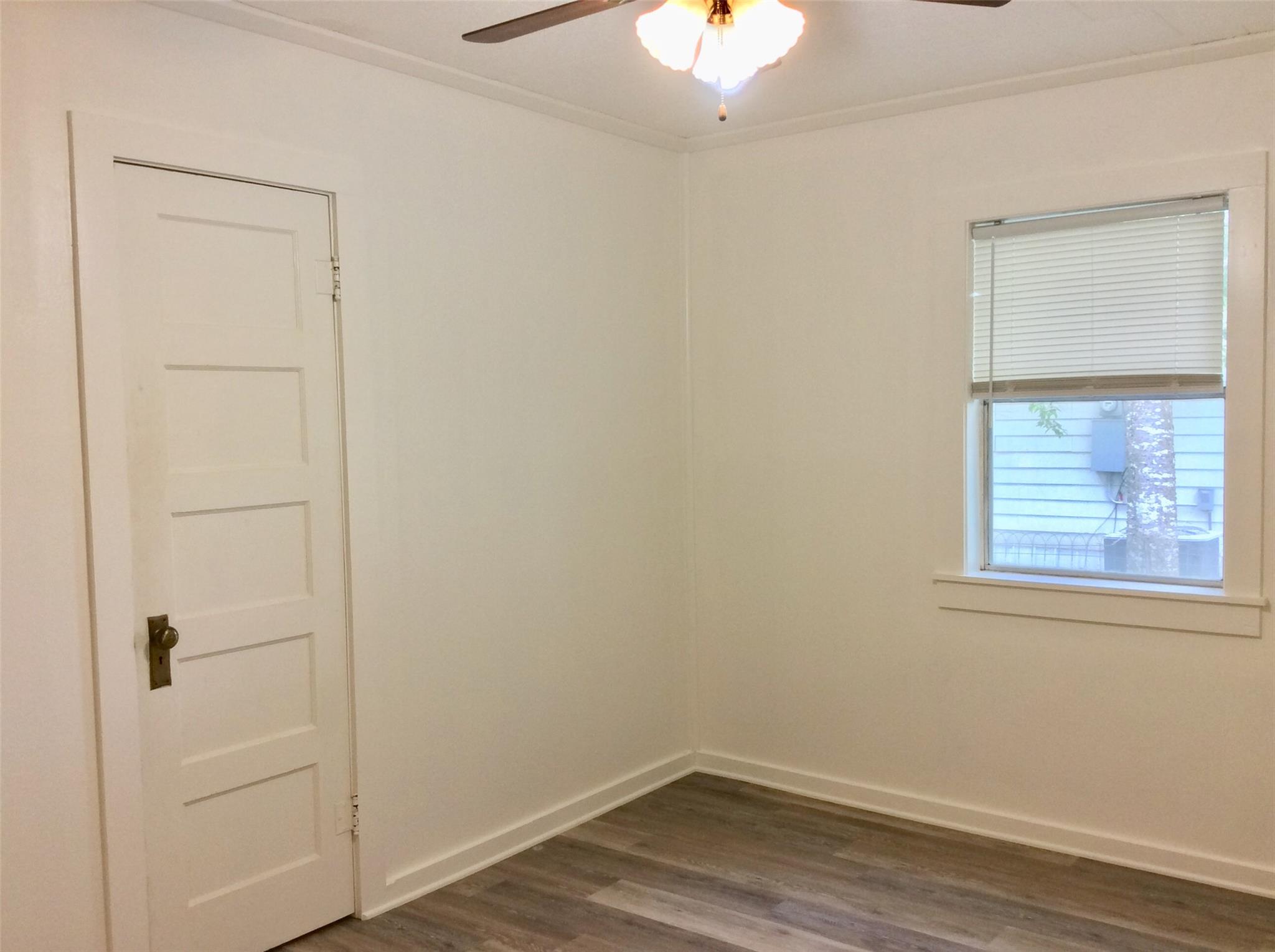 406 N Broadway St, Caldwell, TX 77836