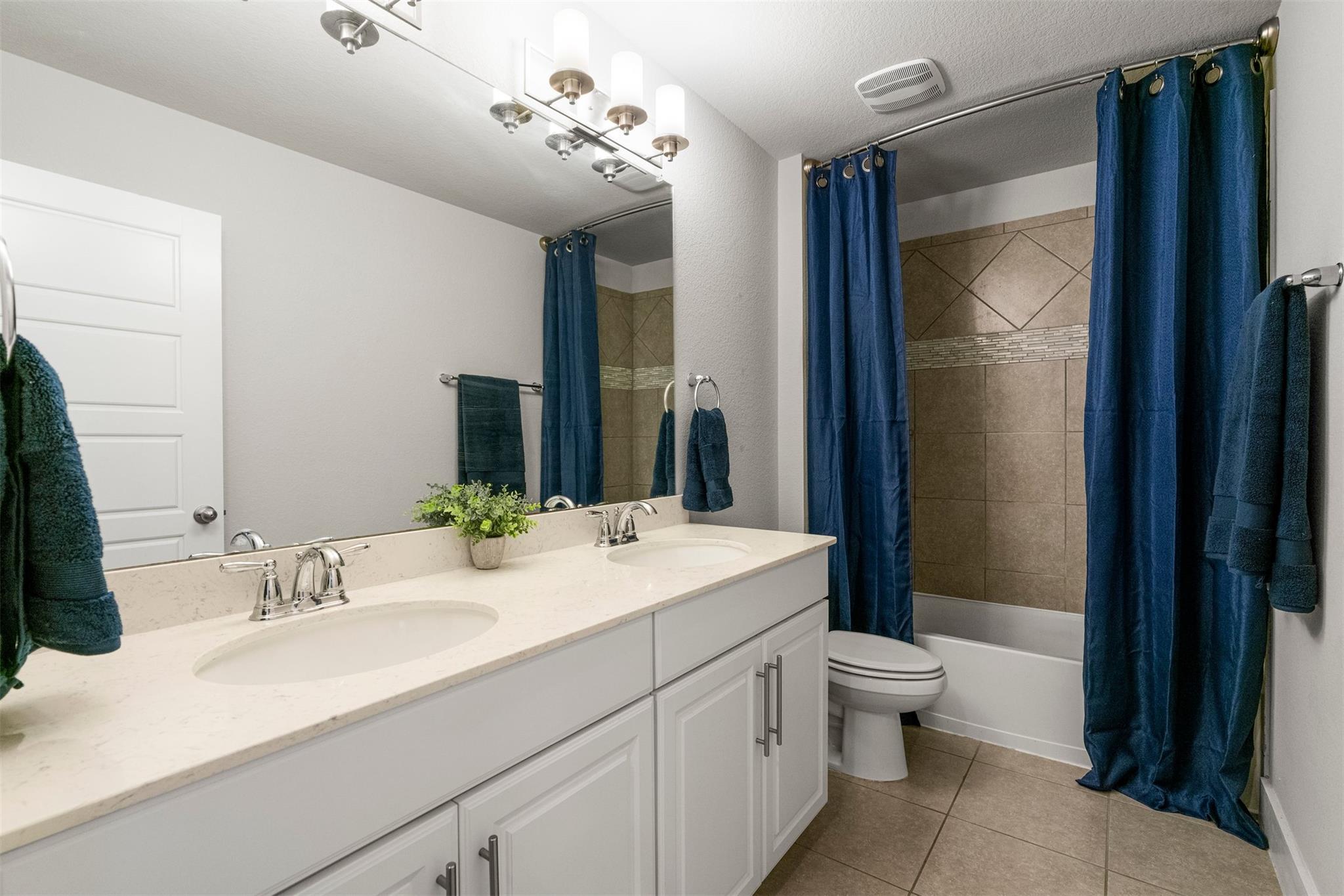 207 Bridgeford Dr # 16, Austin, TX 78745