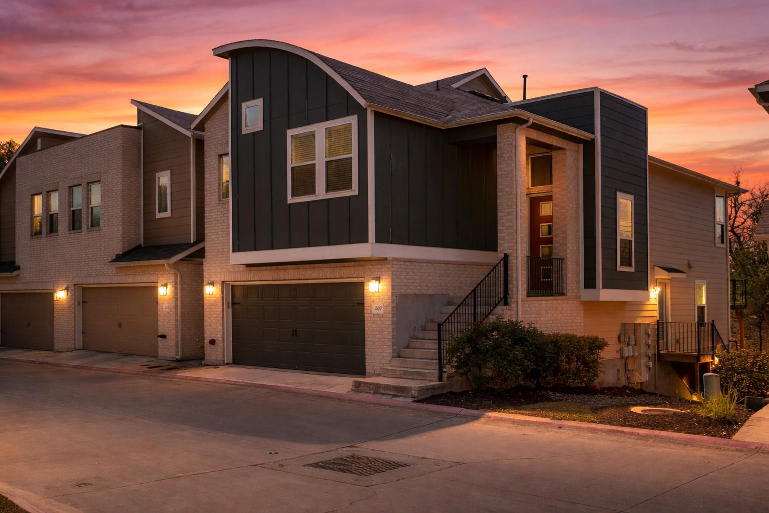 207 Bridgeford Dr # 16, Austin, TX 78745