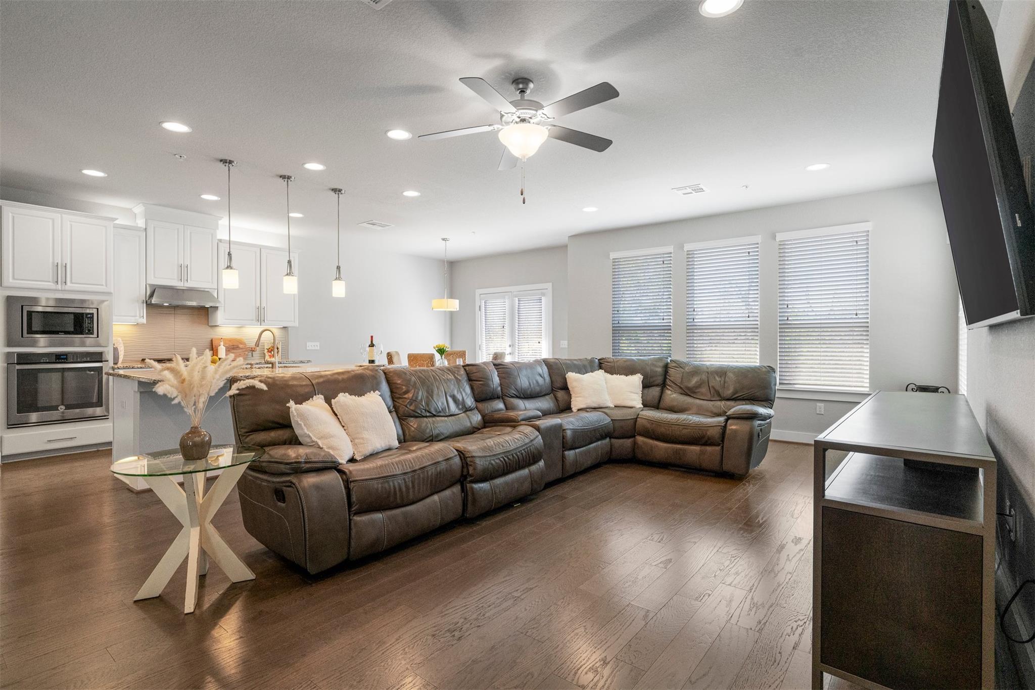 207 Bridgeford Dr # 16, Austin, TX 78745