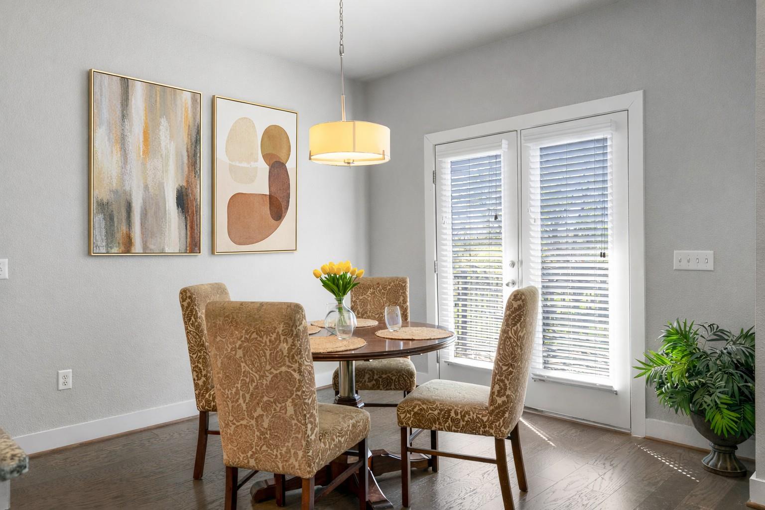 207 Bridgeford Dr # 16, Austin, TX 78745