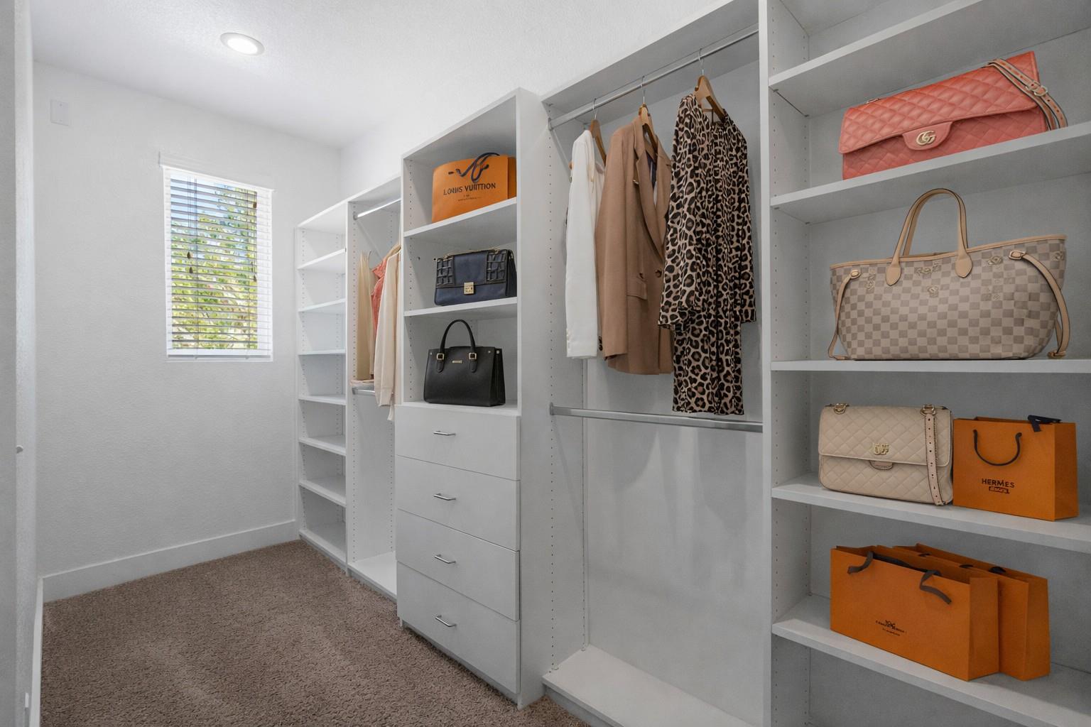 207 Bridgeford Dr # 16, Austin, TX 78745