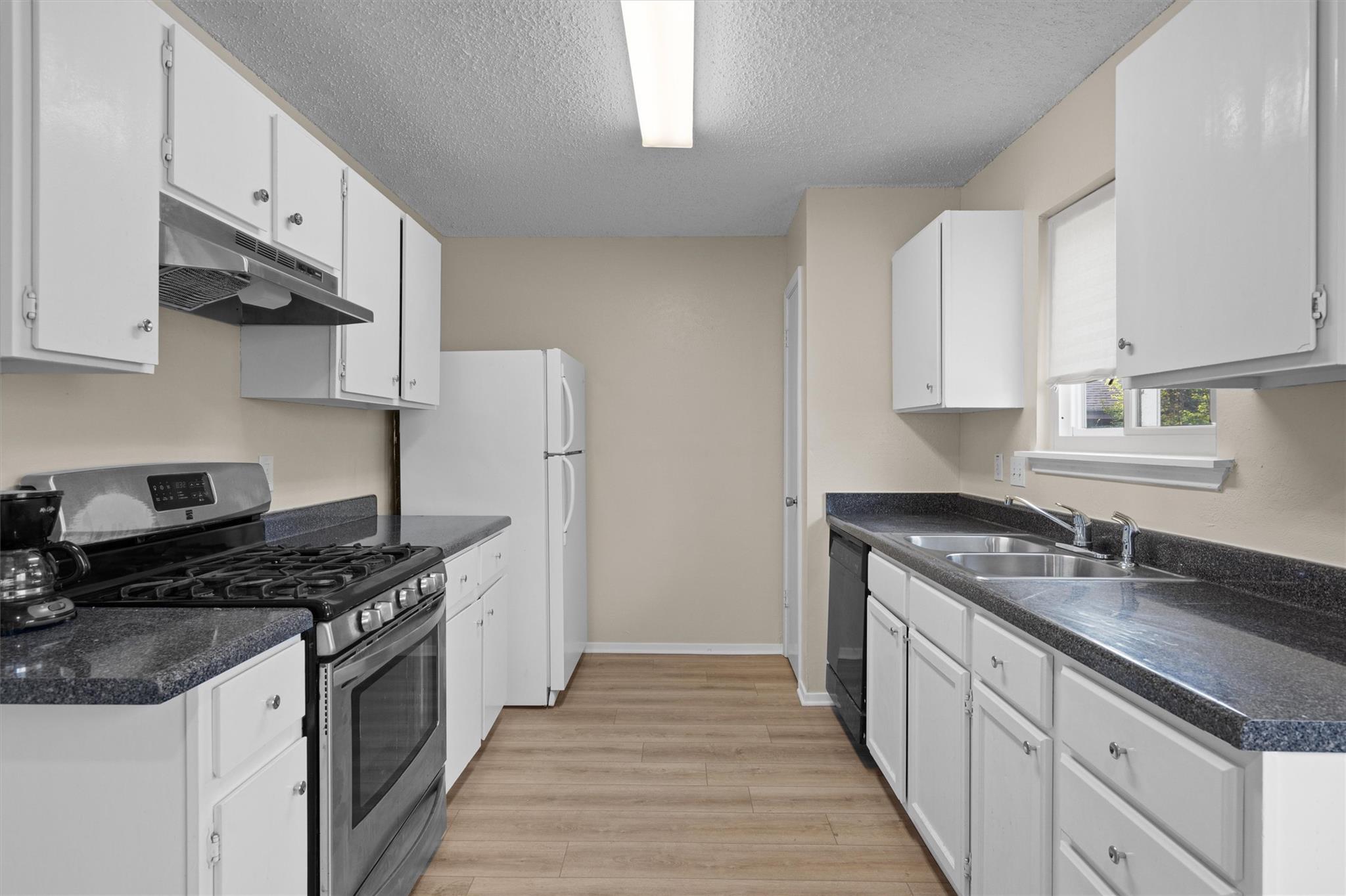 1403 Alma Dr, Austin, TX 78753