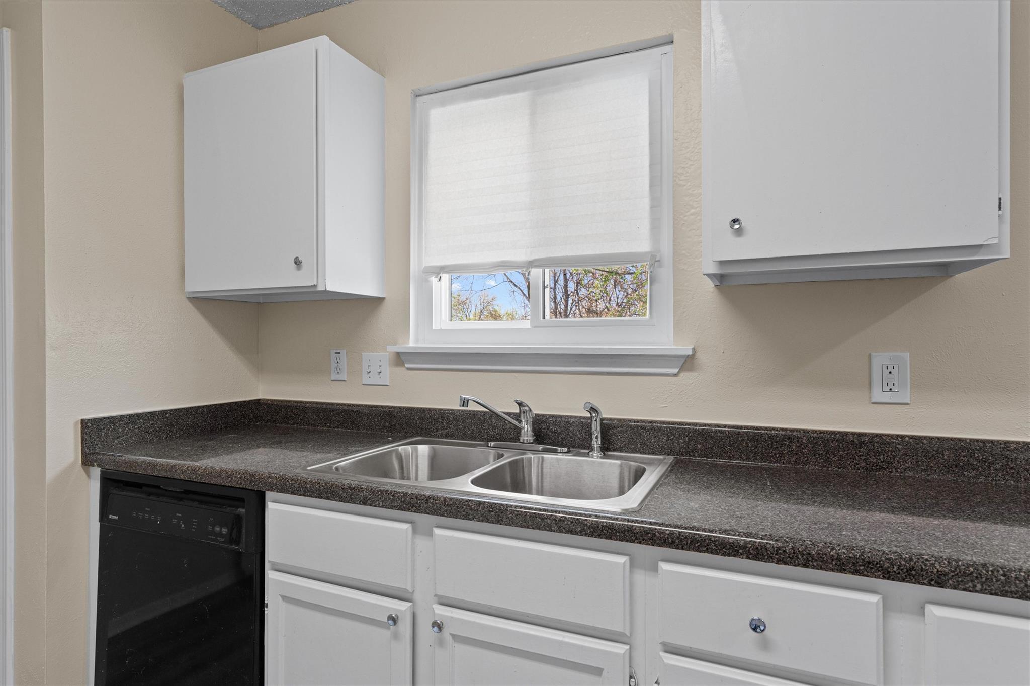 1403 Alma Dr, Austin, TX 78753