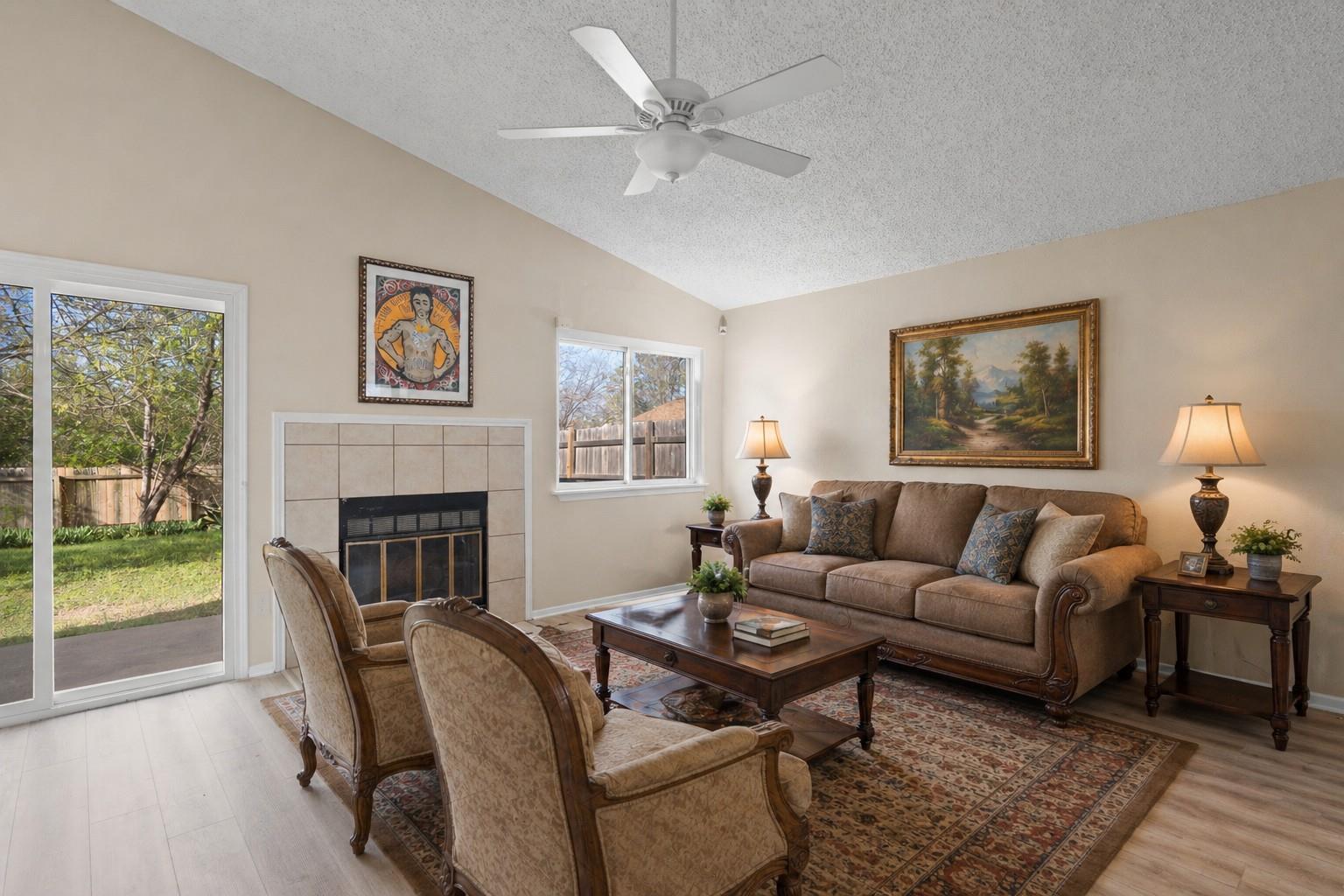 1403 Alma Dr, Austin, TX 78753