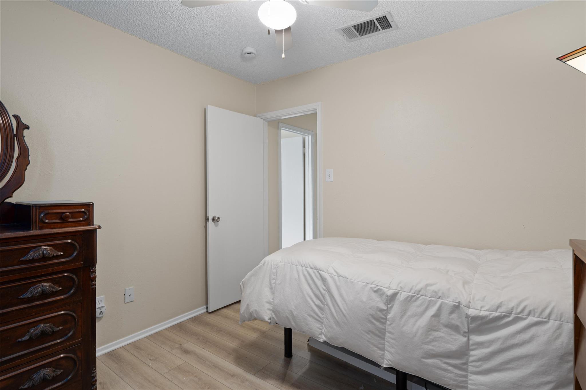 1403 Alma Dr, Austin, TX 78753