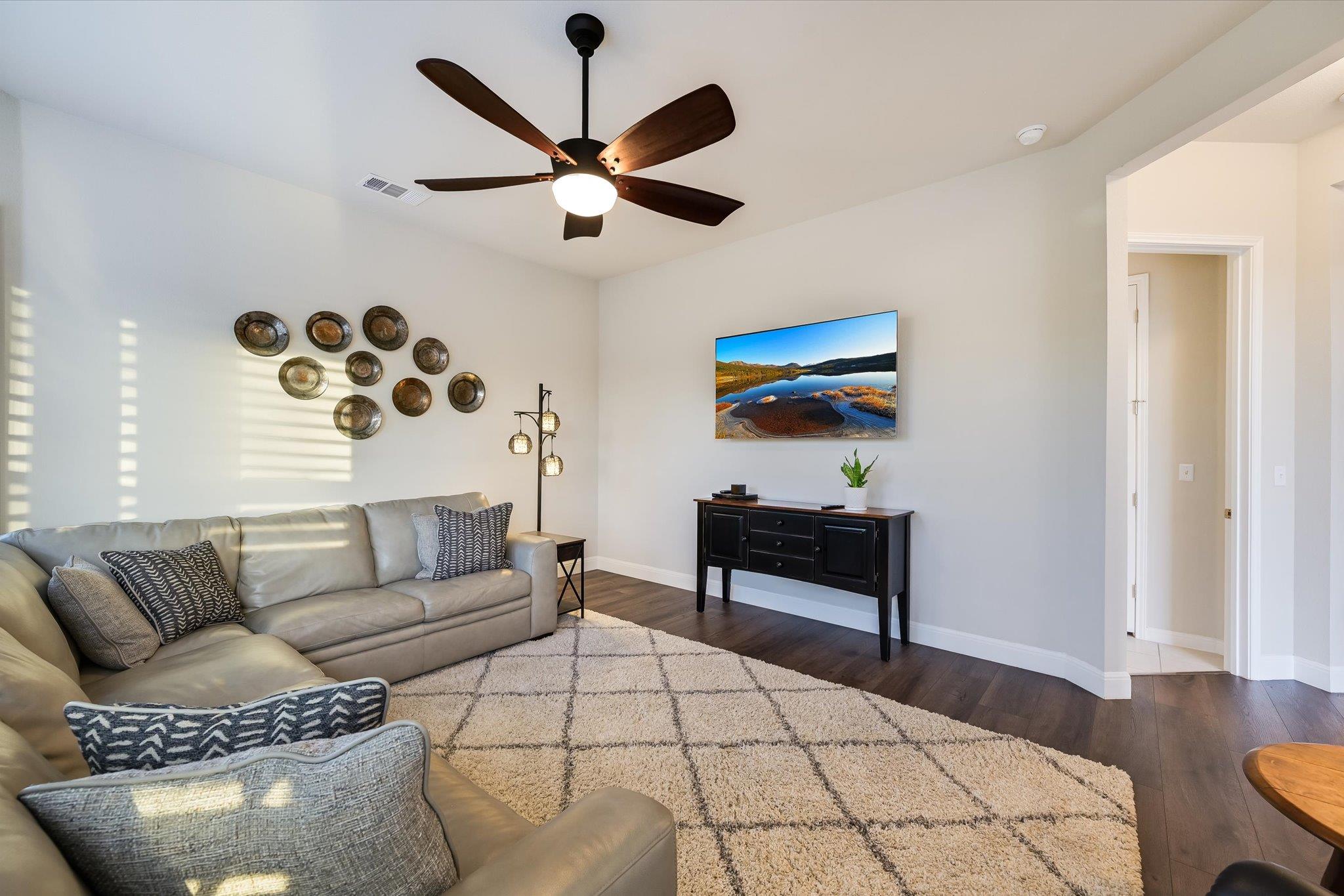 125 Ridgeview Ct, Georgetown, TX 78628