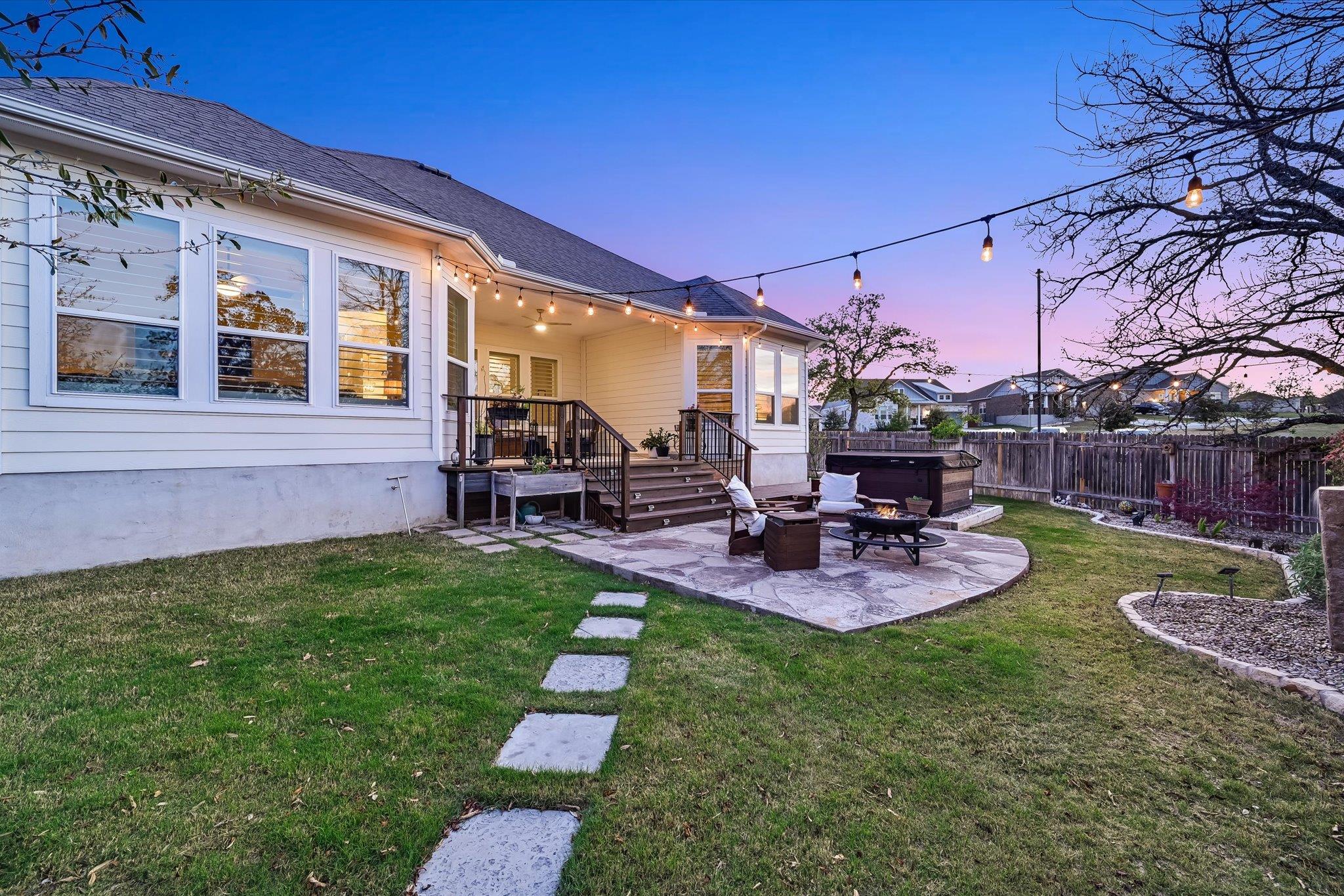 125 Ridgeview Ct, Georgetown, TX 78628