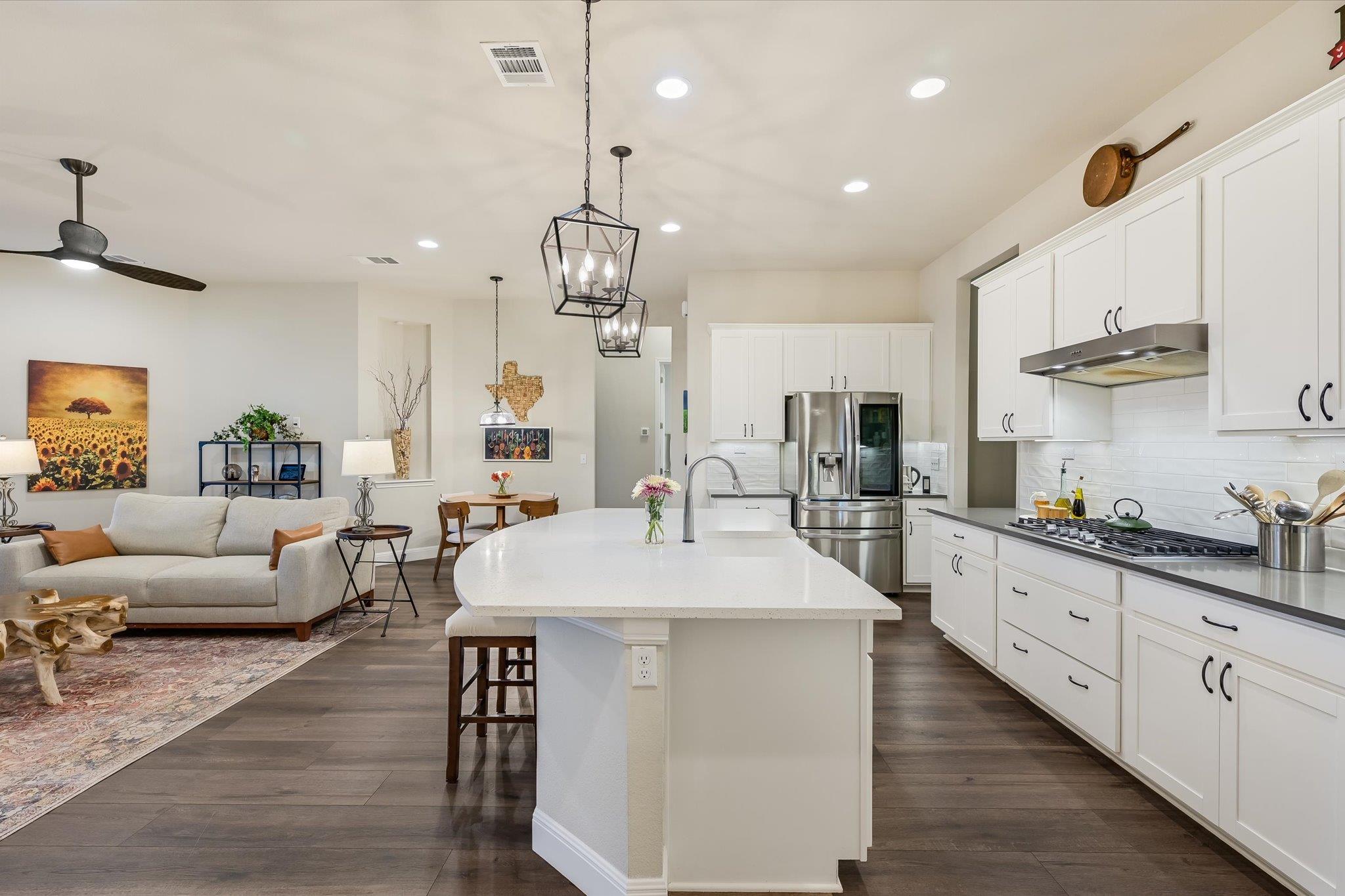 125 Ridgeview Ct, Georgetown, TX 78628