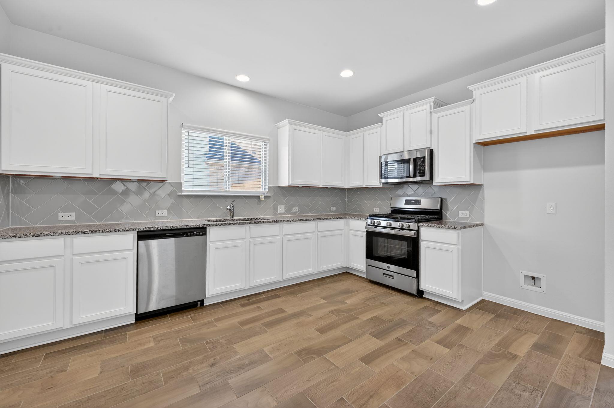 221 Arabian Colt Dr, Georgetown, TX 78626