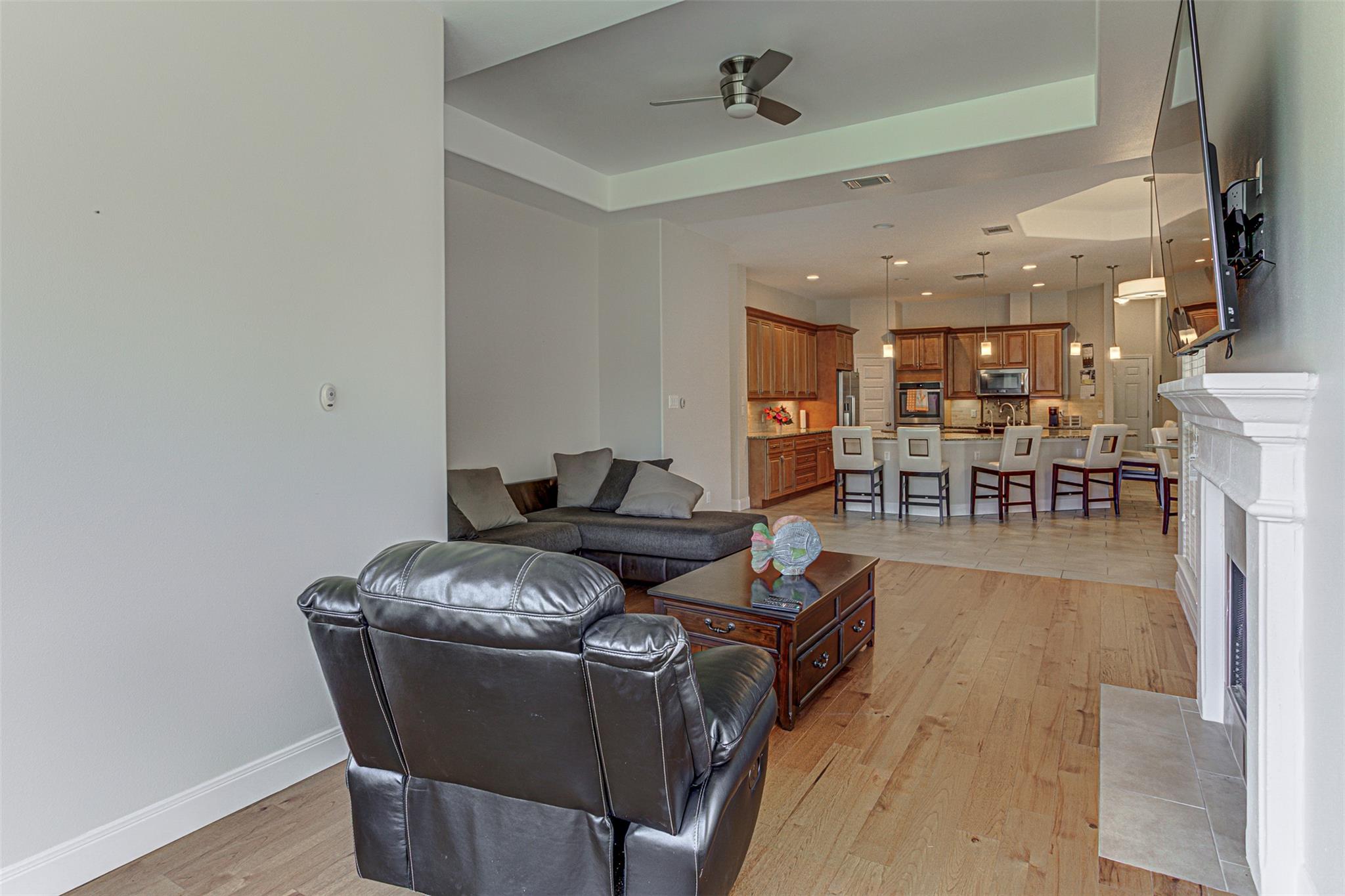 105 Arbors Cir, Elgin, TX 78621