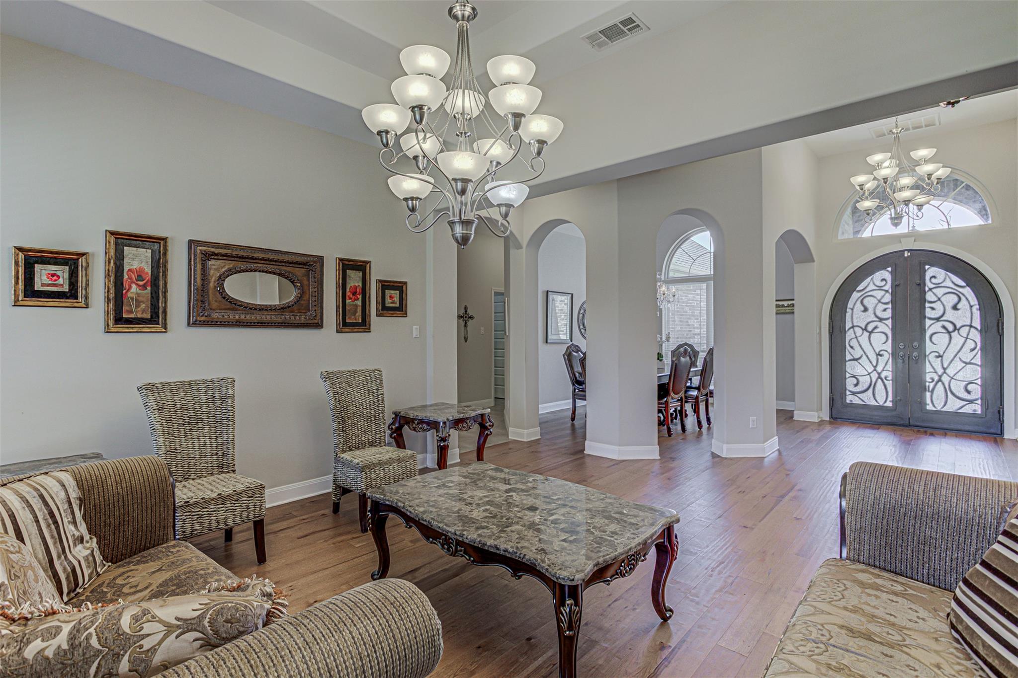 105 Arbors Cir, Elgin, TX 78621