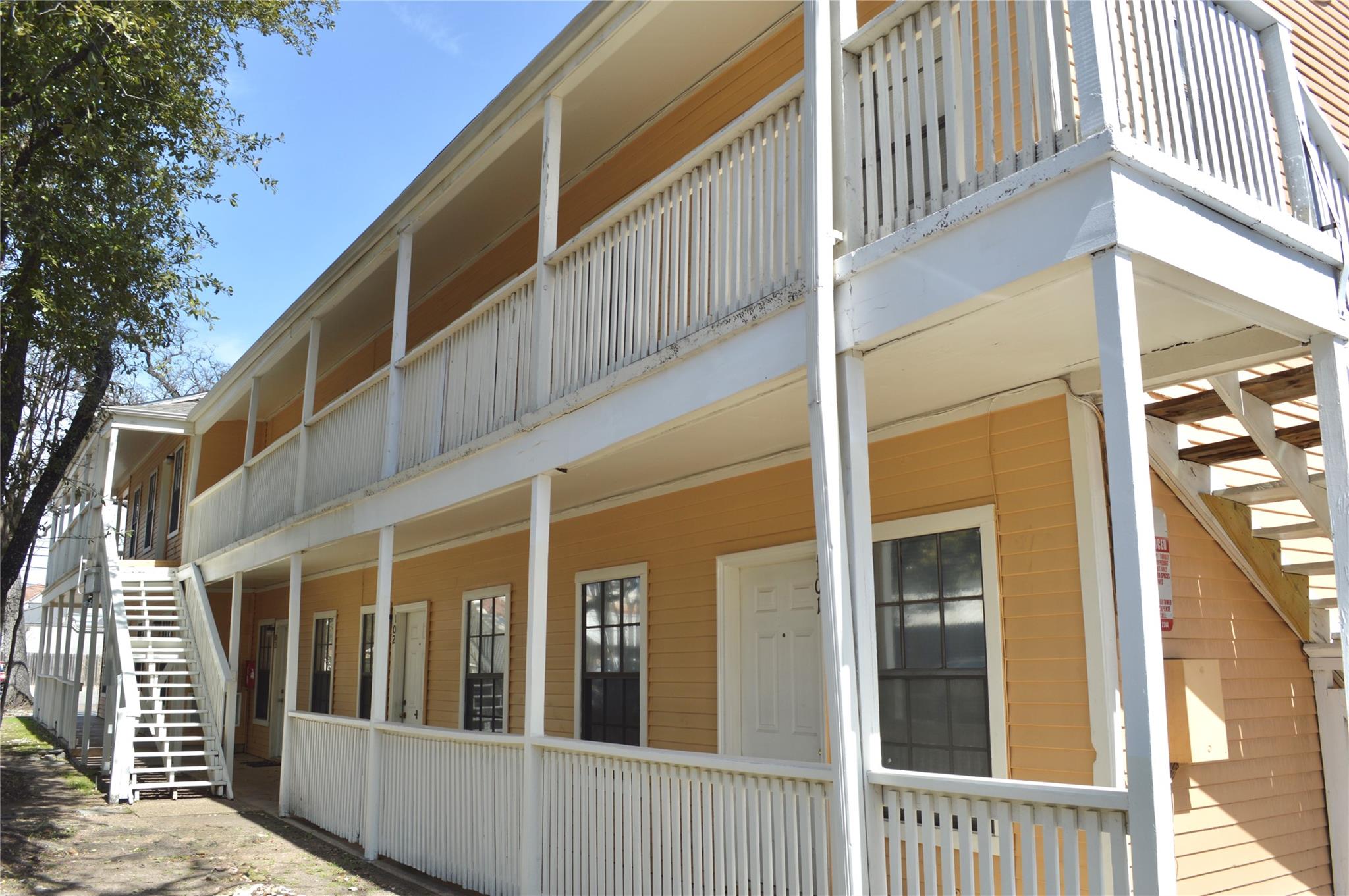 619 W 37th St # 104, Austin, TX 78705