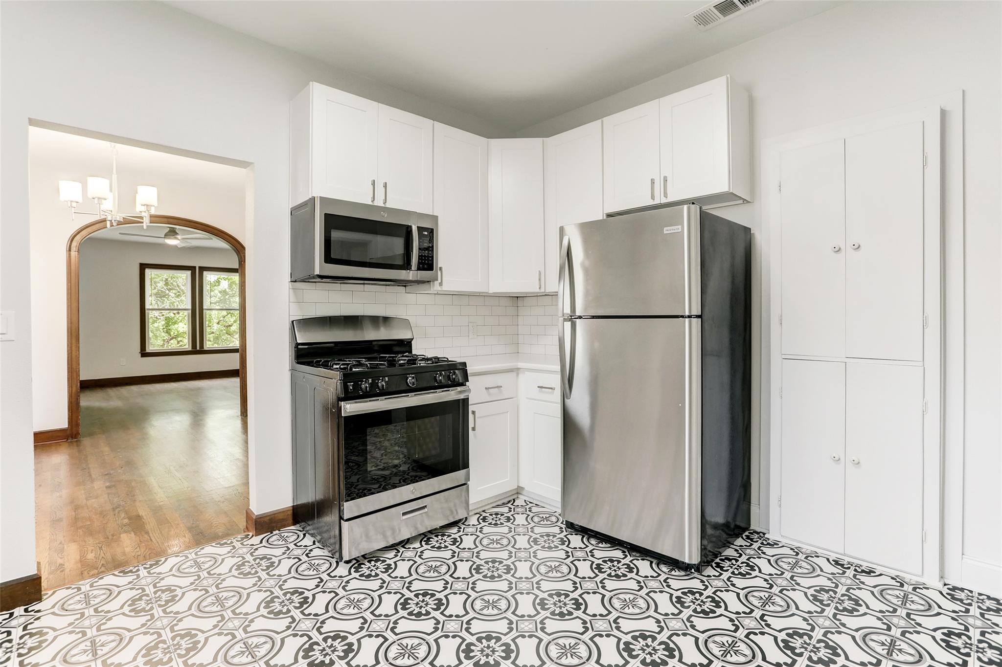 603 Bellevue Pl # B, Austin, TX 78705