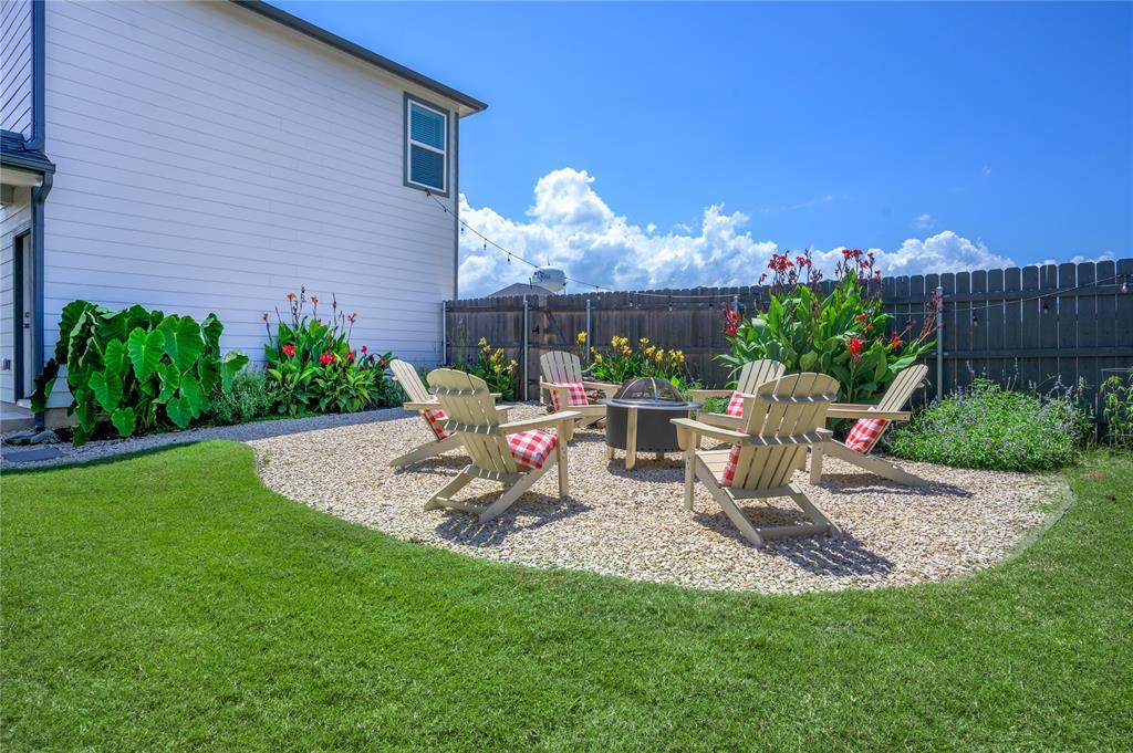 208 Garner Dr, Kyle, TX 78640