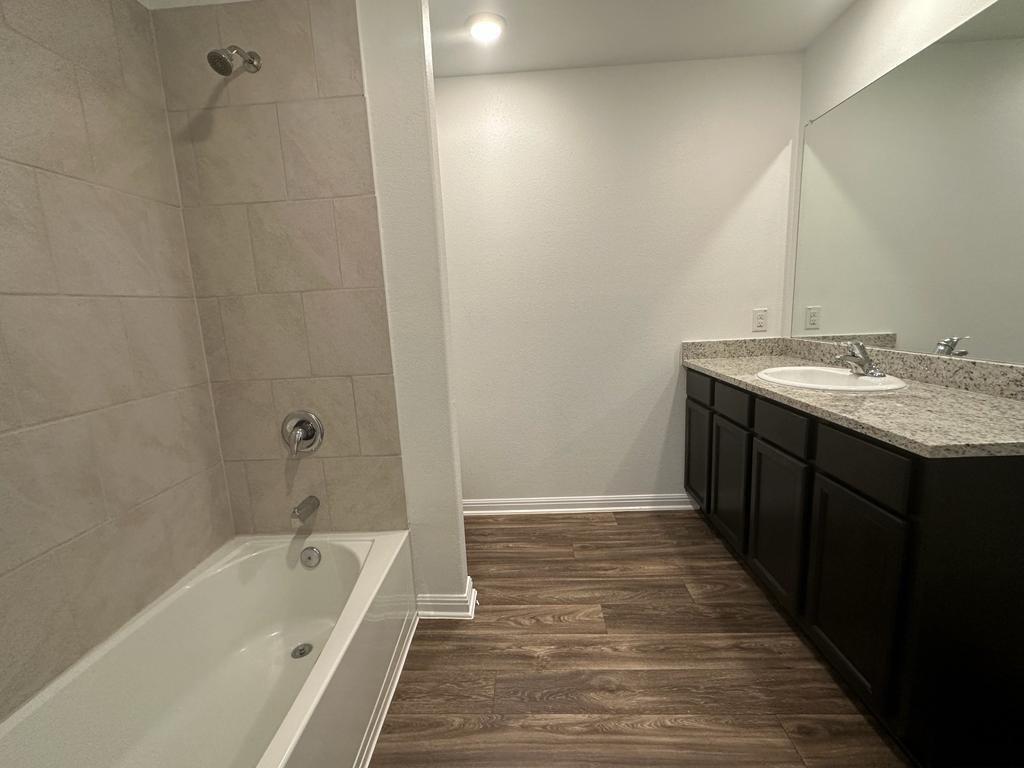 18300 SPECULATOR Ln, Elgin, TX 78621