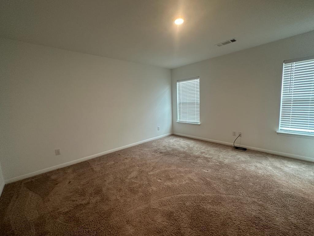 18300 SPECULATOR Ln, Elgin, TX 78621