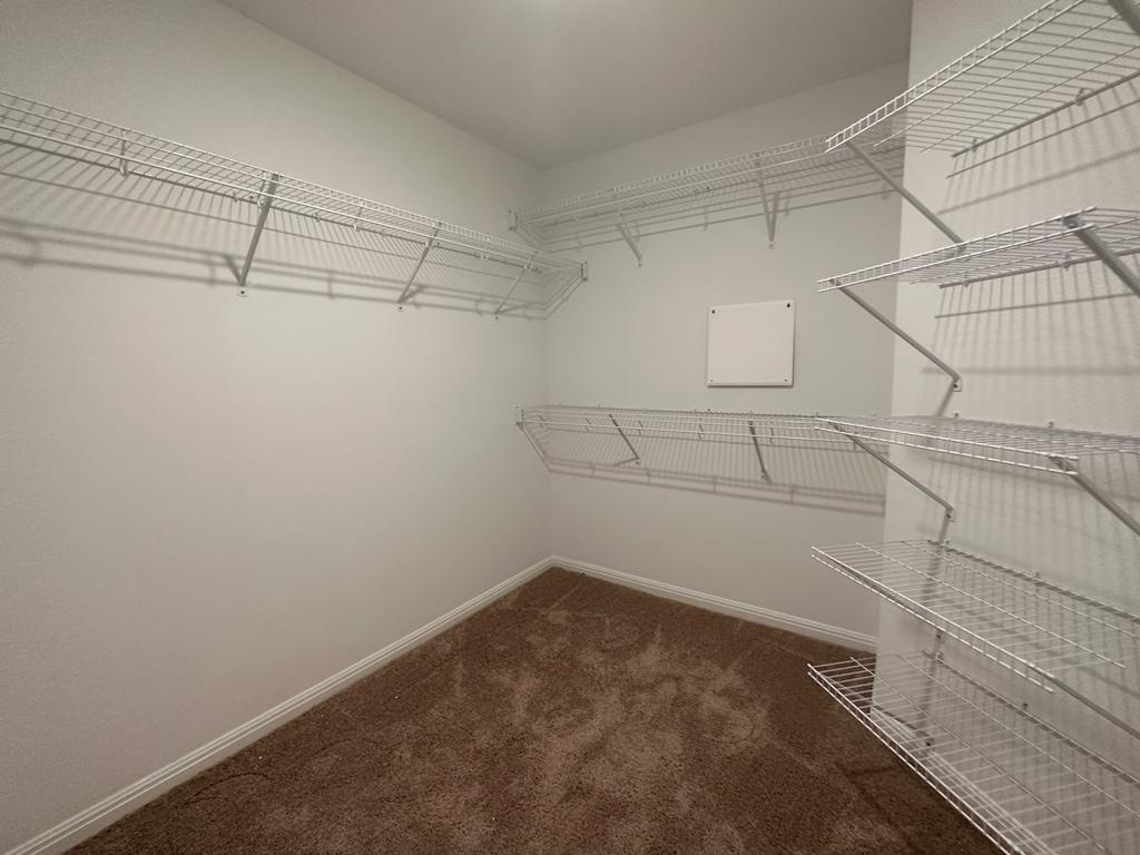 18300 SPECULATOR Ln, Elgin, TX 78621