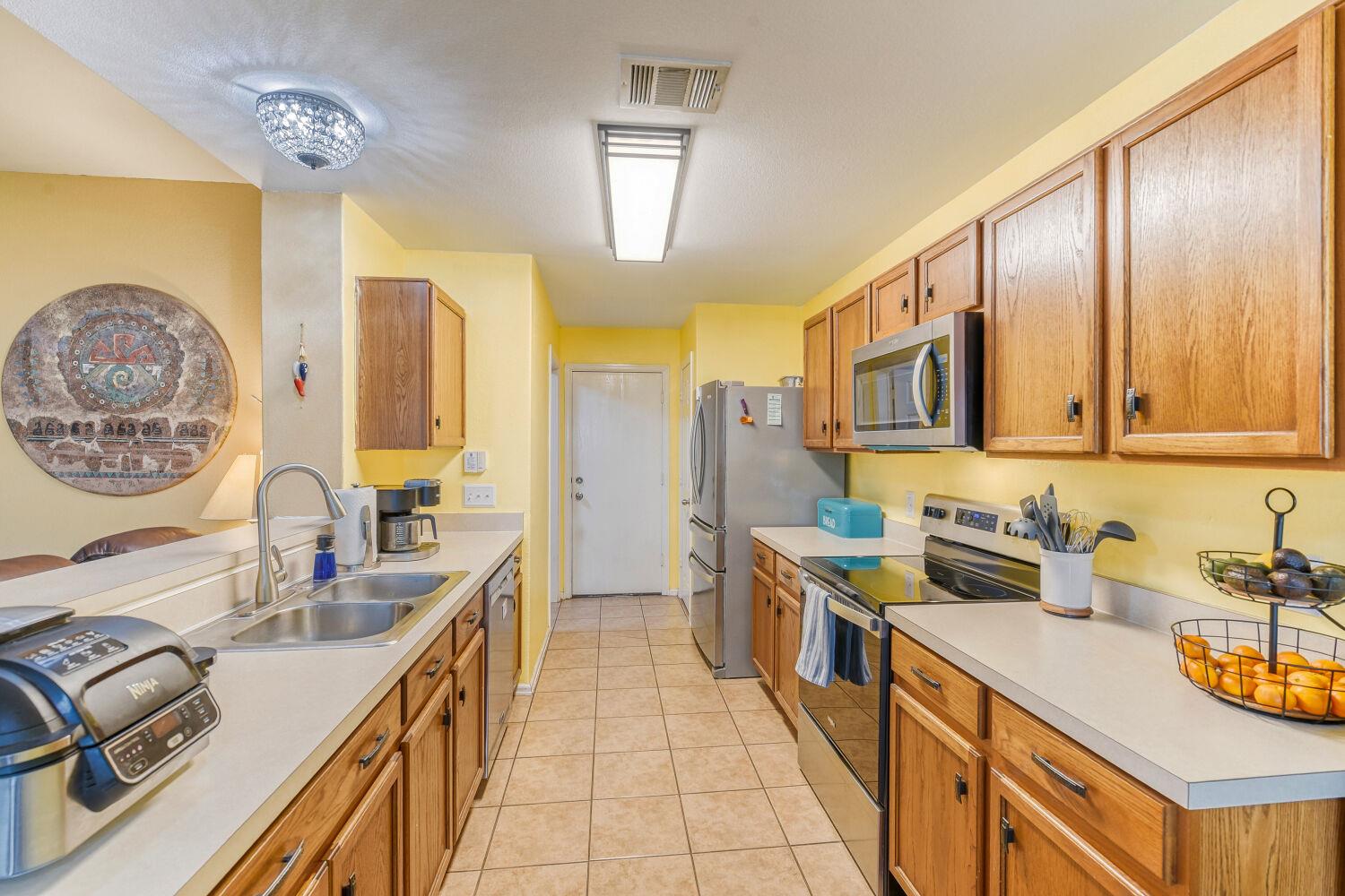 1319 Belmont Dr, San Marcos, TX 78666