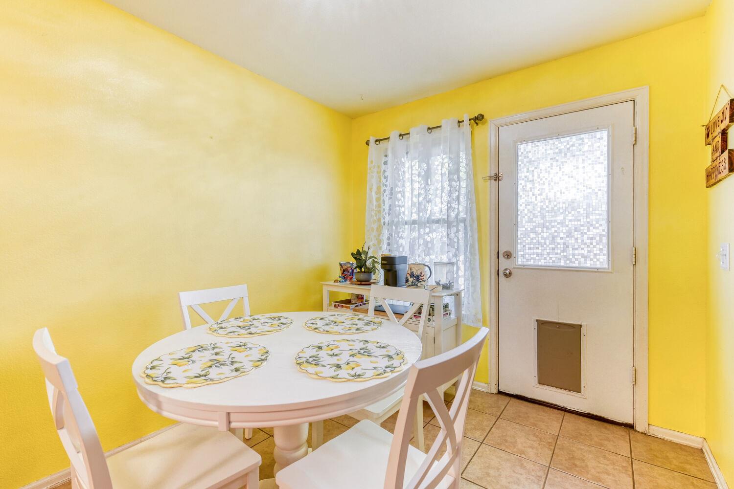 1319 Belmont Dr, San Marcos, TX 78666