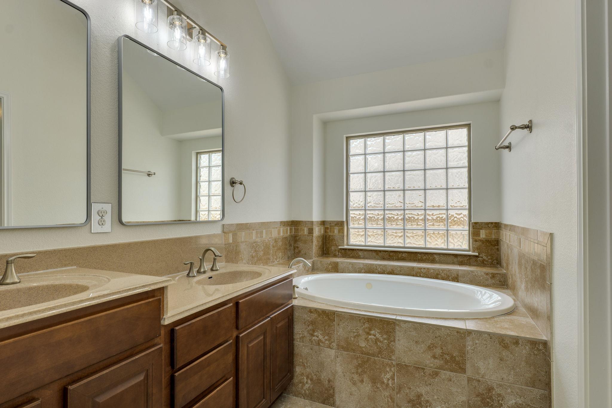 12617 Tierra Grande Trl, Austin, TX 78732