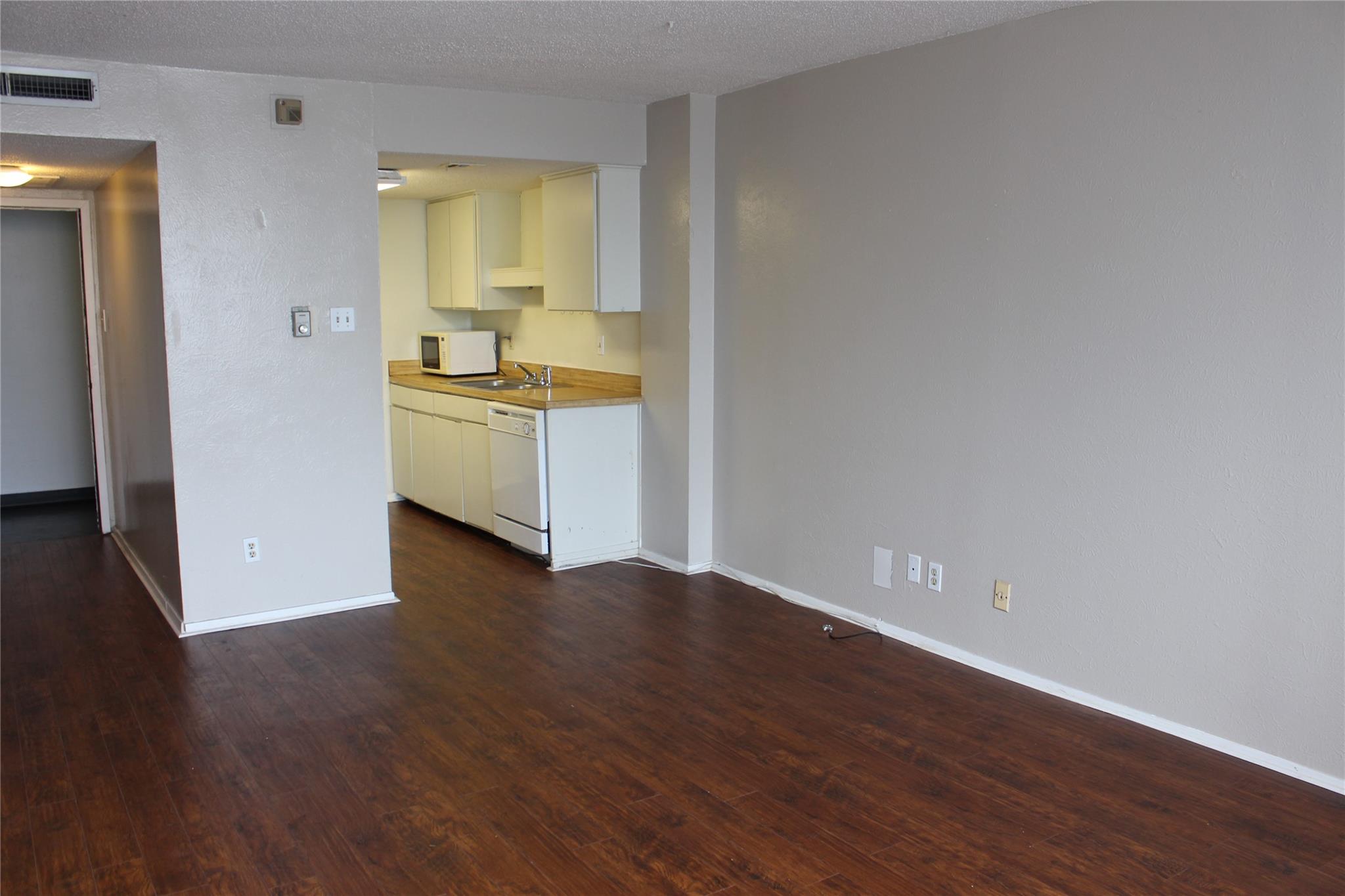 1800 Lavaca St # 203, Austin, TX 78701