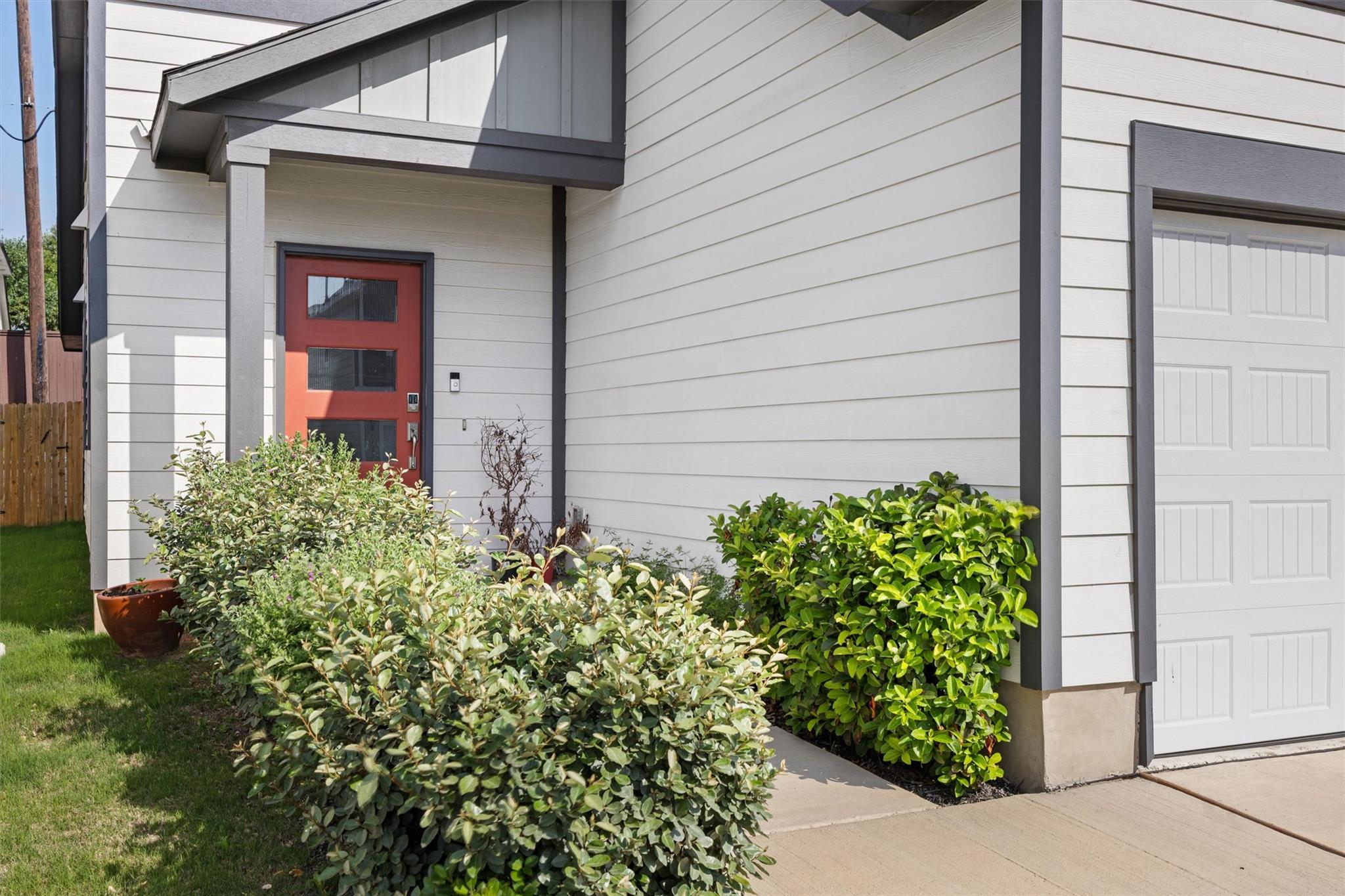 15604 Ellinger Dr, Austin, TX 78728