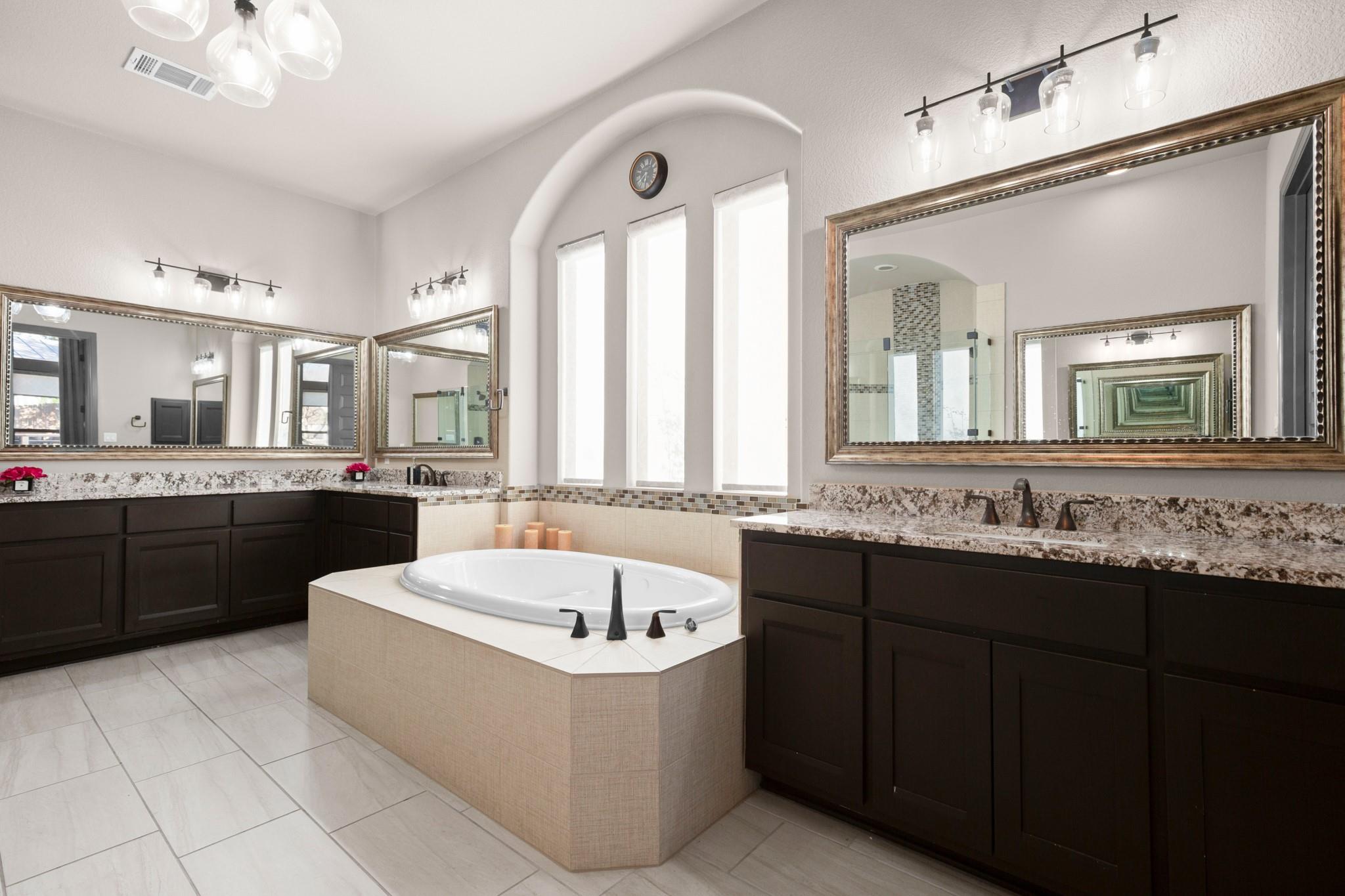 5916 Davenport Divide Rd, Austin, TX 78738