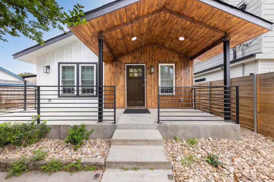 2319 Santa Rita St, Austin, TX 78702