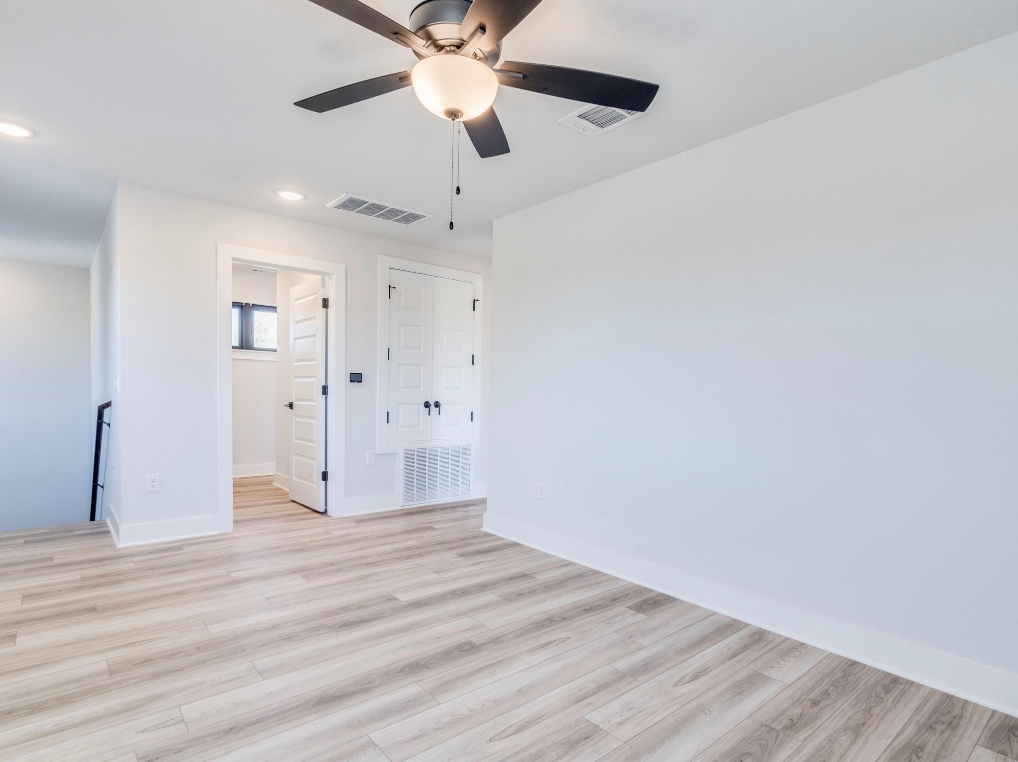 206 E Wonsley Dr # A, Austin, TX 78753