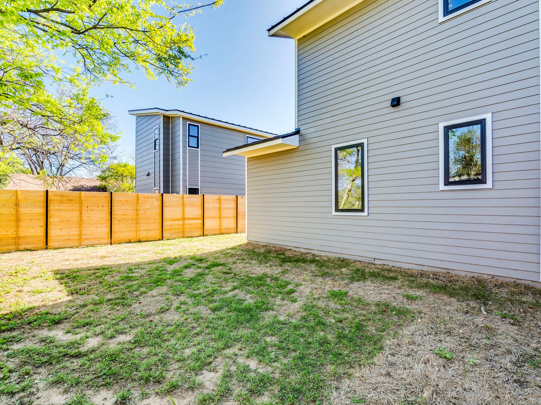 206 E Wonsley Dr # A, Austin, TX 78753