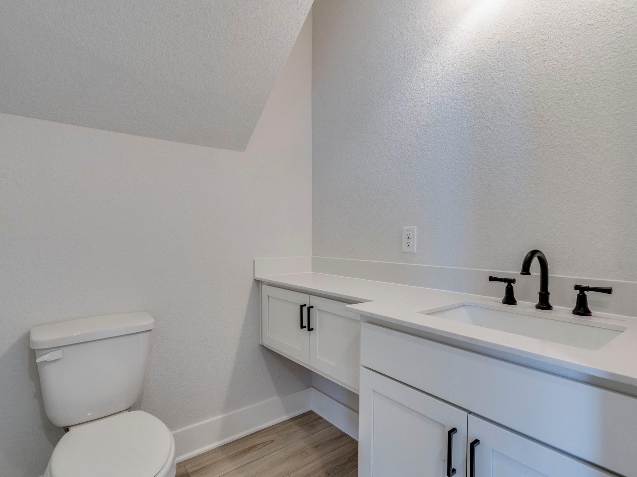 206 E Wonsley Dr # A, Austin, TX 78753