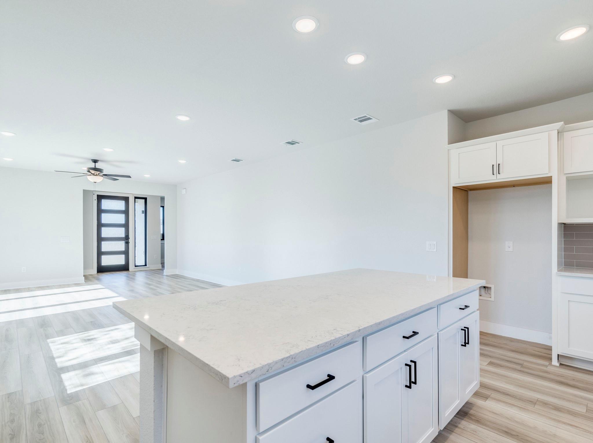 206 E Wonsley Dr # A, Austin, TX 78753